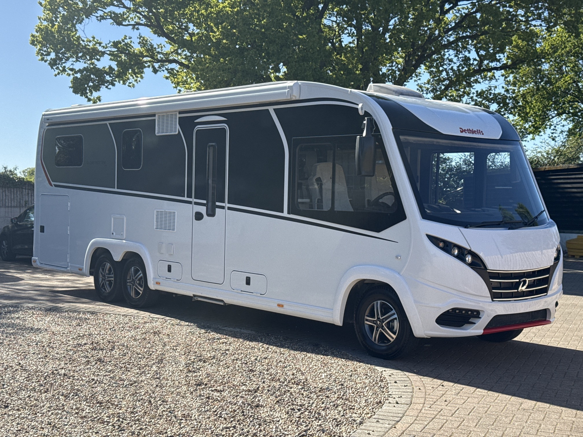 [general.product.image.short] 1 - Dethleffs Globetrotter XLI7850-2 EB 2024