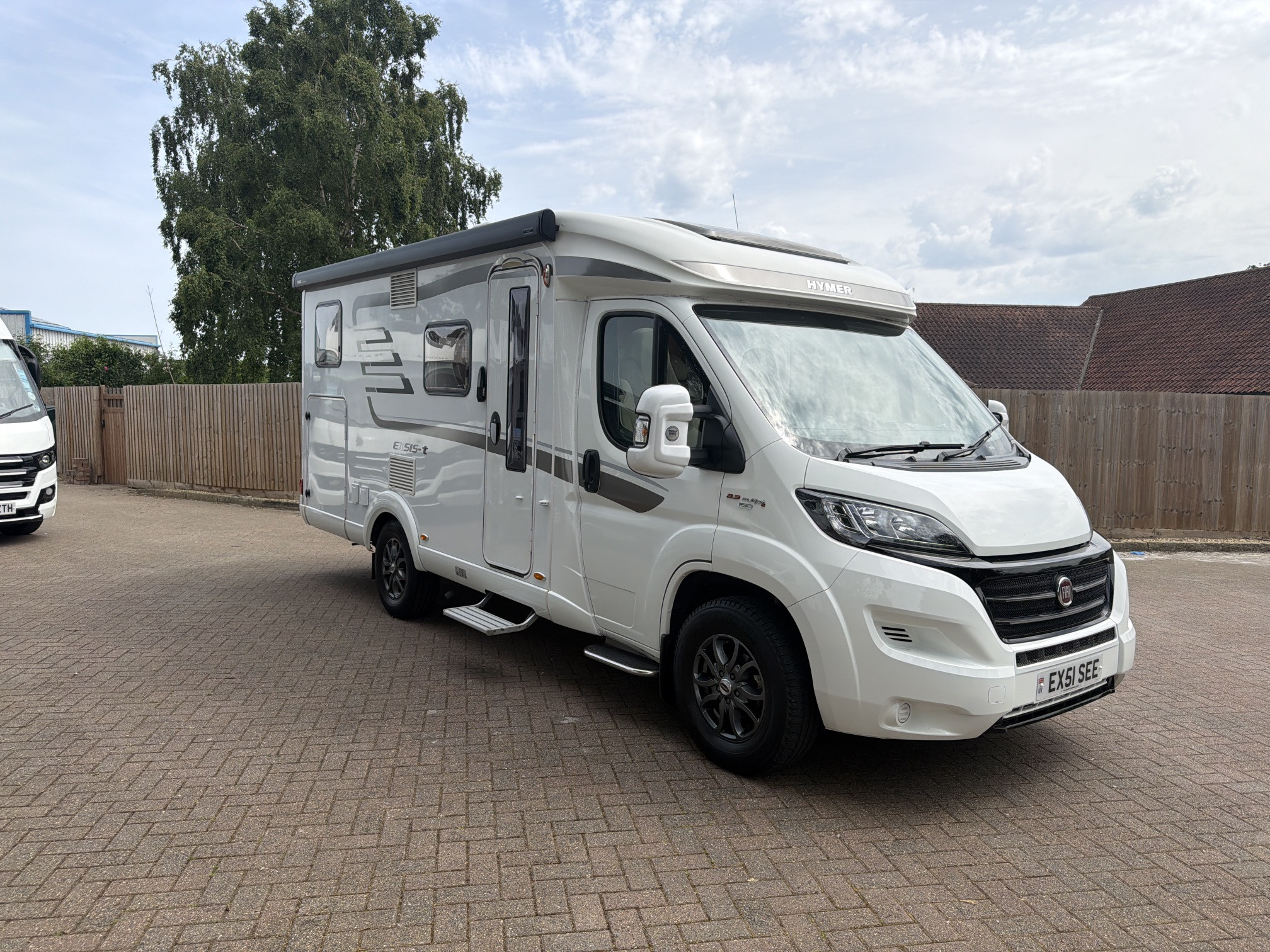 [general.product.image.short] 1 - Hymer Exsis T 474 2018