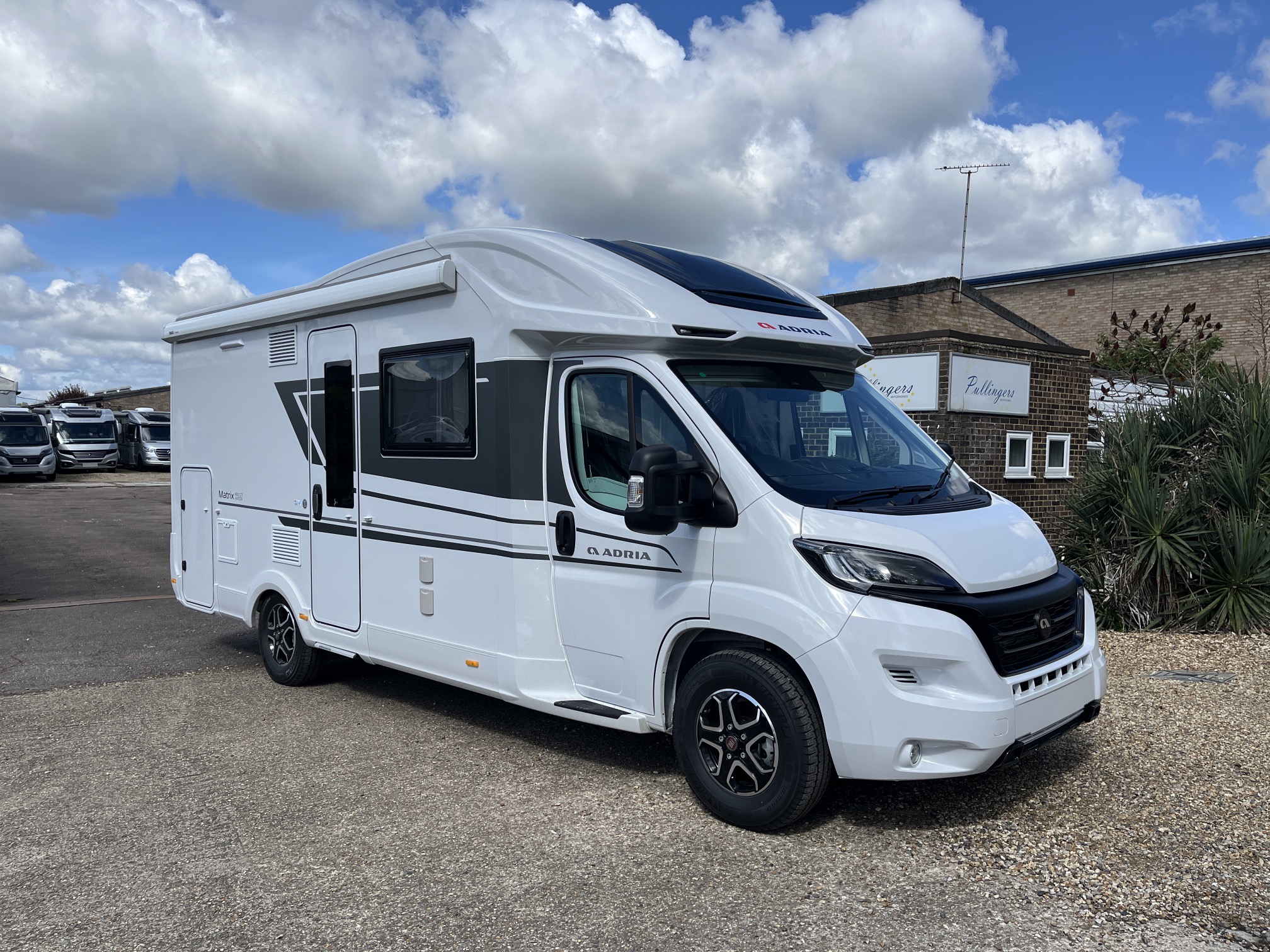 [general.product.image.short] 1 - Adria MATRIX AXESS 600 DT 2024