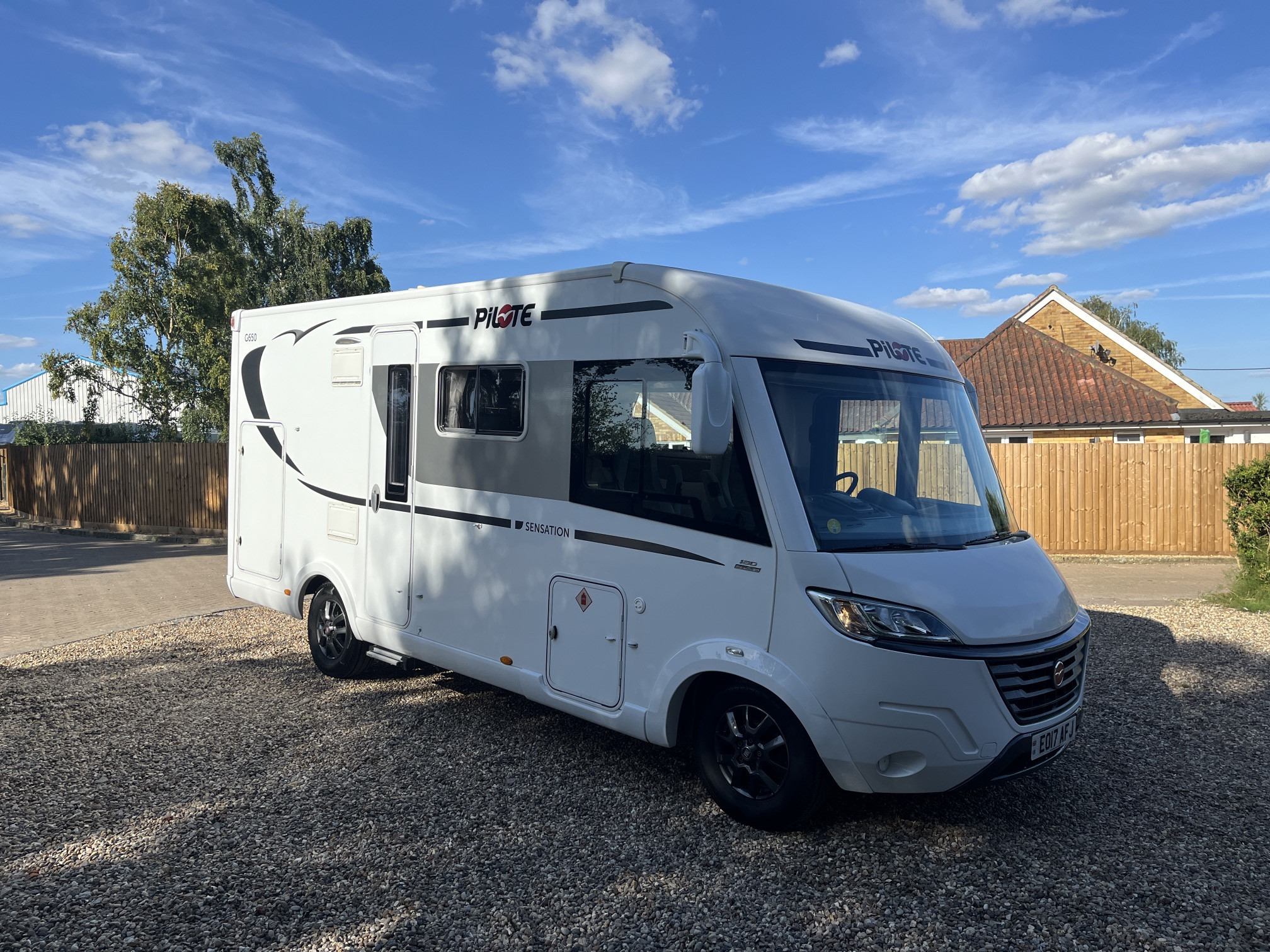 [general.product.image.short] 1 - Pilote G650L Sensation LHD 2017