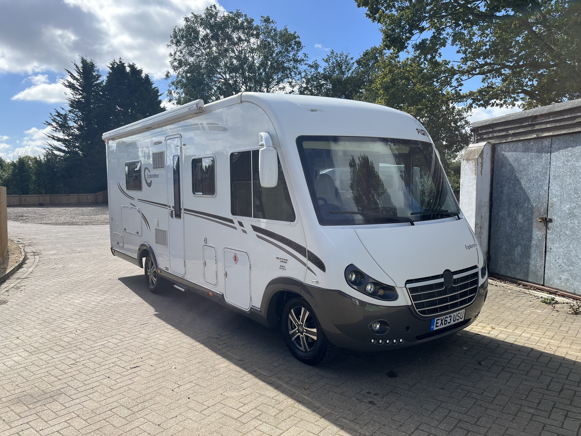 [general.product.image.short] 1 - Pilote Explorateur G741J 2013