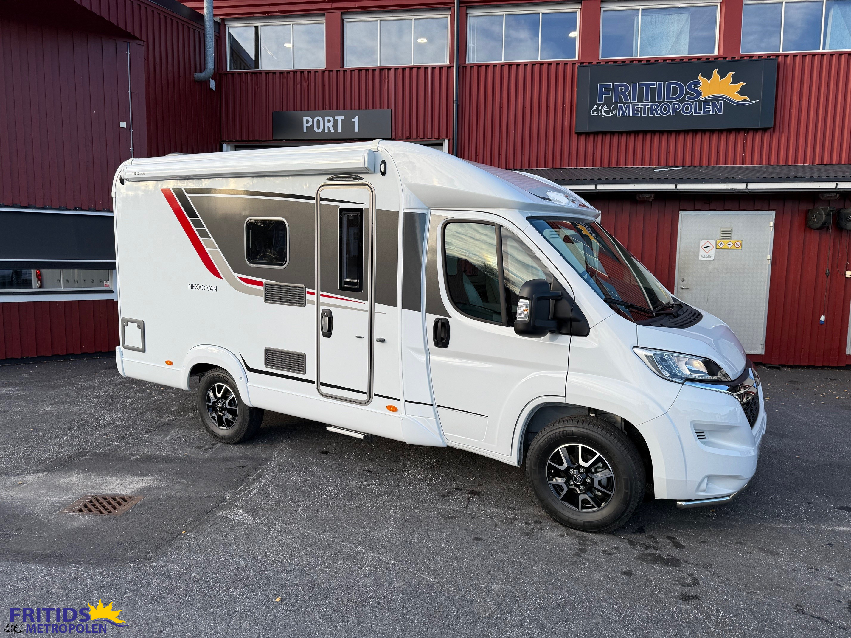 Produktbild 1 - Bürstner Nexxo Van T 569 (NY) - Kolla in priset! 2