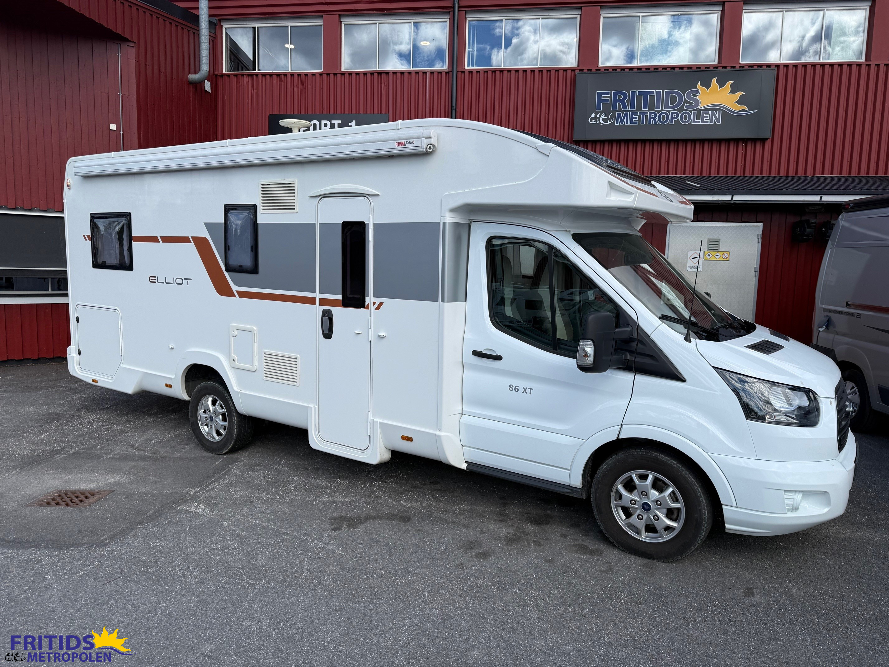 Produktbild 1 - CI Elliot 86 XT Automat-170hk 2019