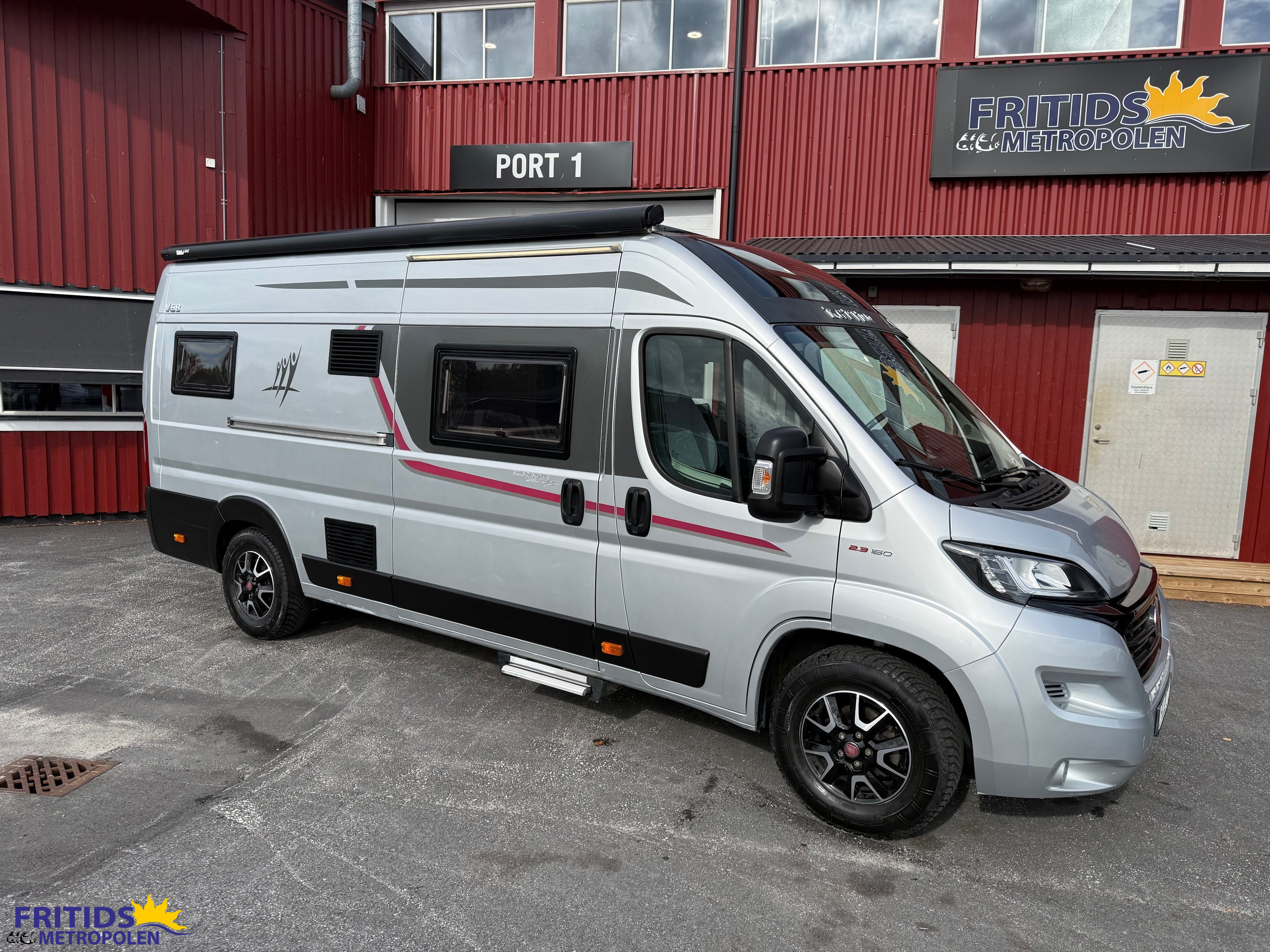 Produktbild 1 - Rapido Van 640 Scandinavia exklusive 160hk-Automat