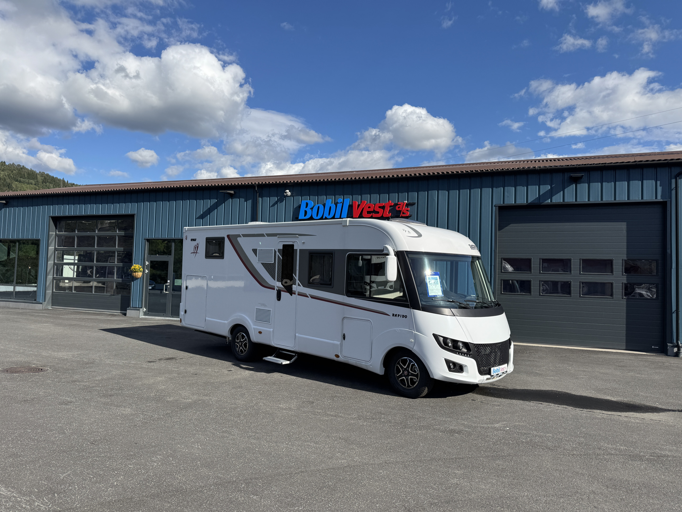 [general.product.image.short] 1 - Rapido 896F 2025