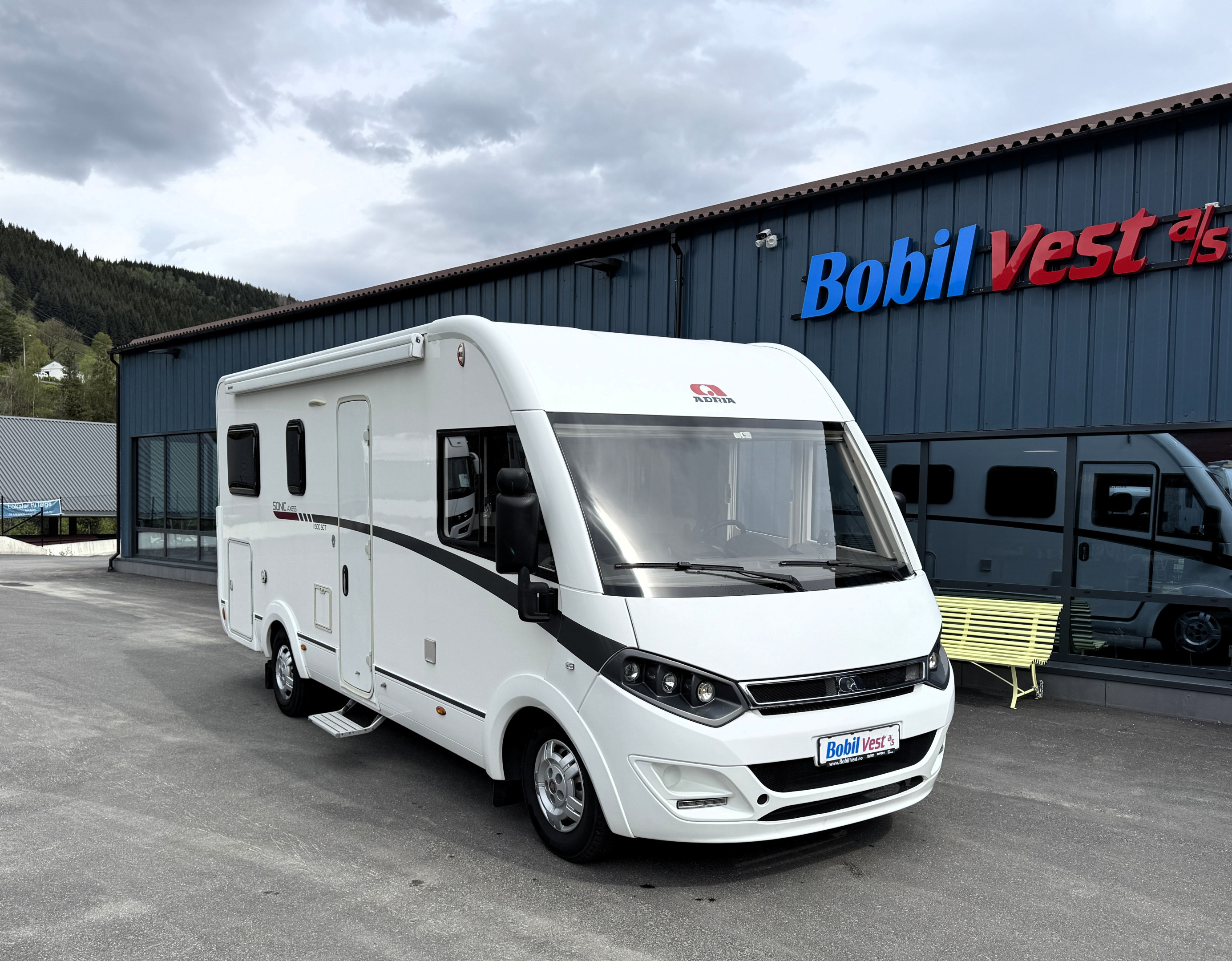[general.product.image.short] 1 - Adria Sonic Axess I600SCT 2013