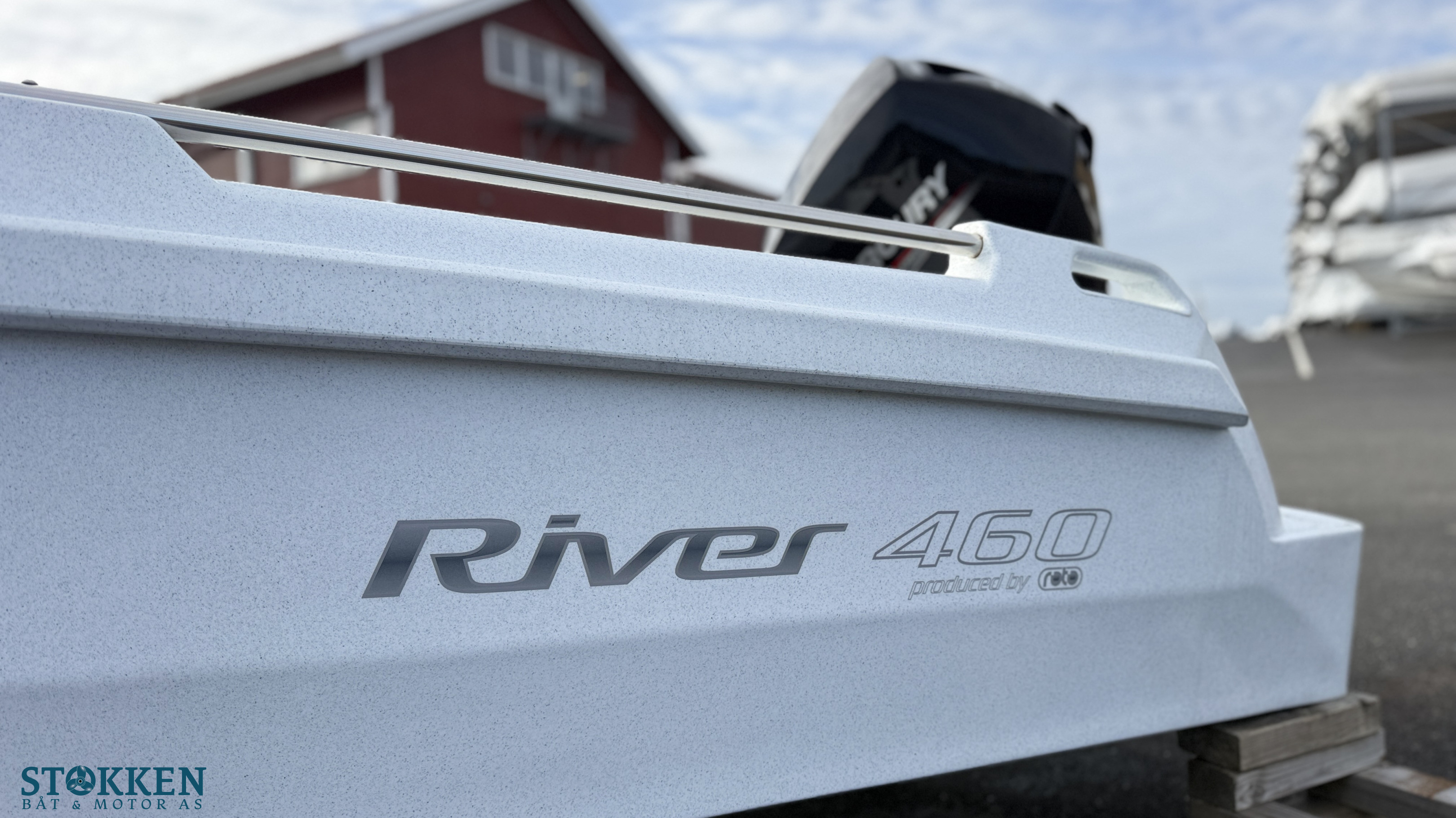 [general.product.image.short] 1 - River 460 XR - Mercury 30hk - White Stone 2024