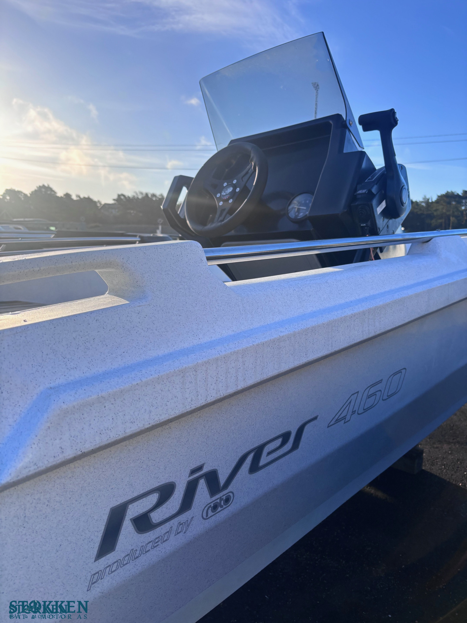 [general.product.image.short] 1 - River 460 XR - Mercury 30hk - White Stone 2024