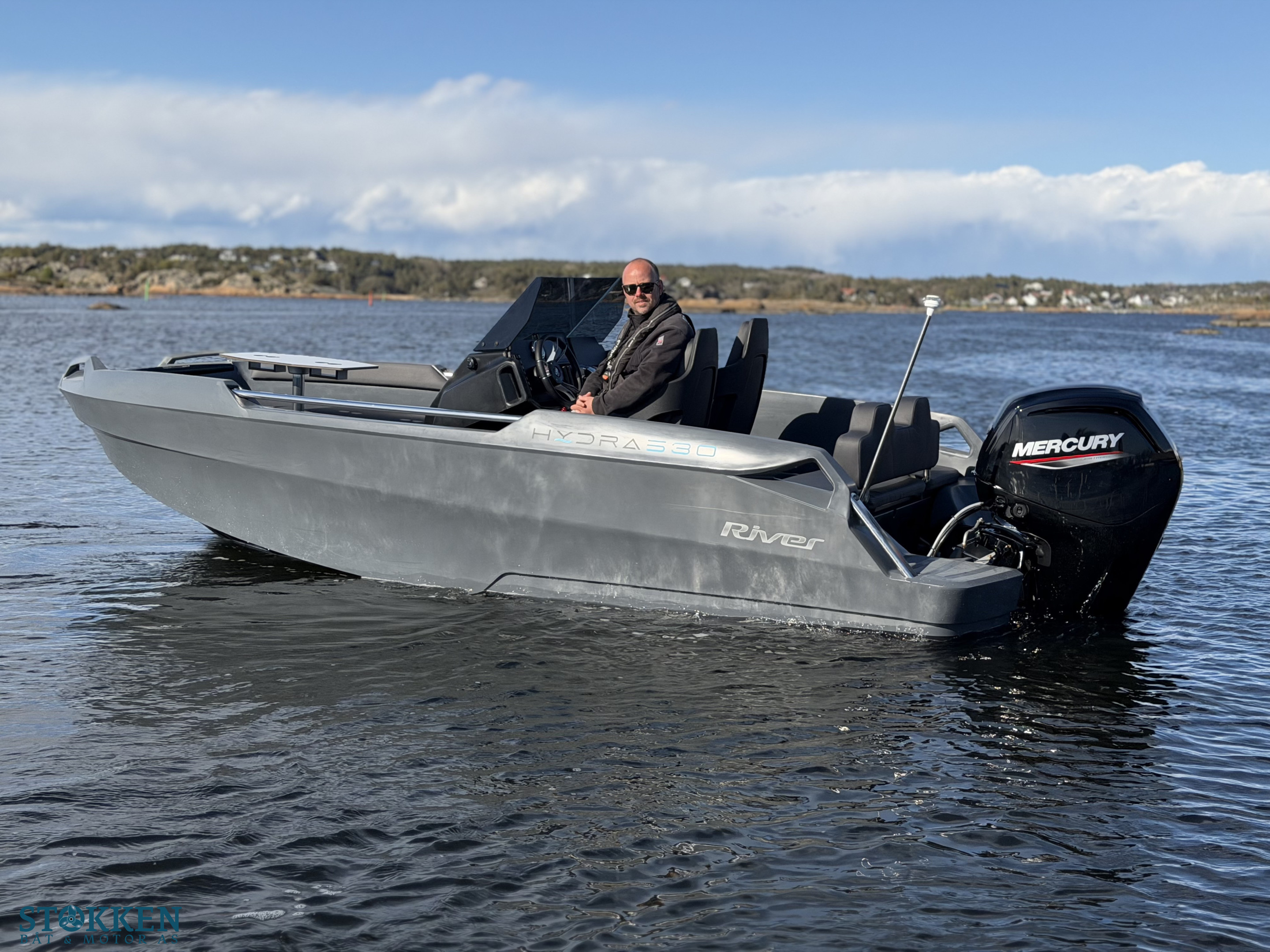 [general.product.image.short] 1 - River 530 Hydra XR - Mercury 80hk - Fullspekket bå