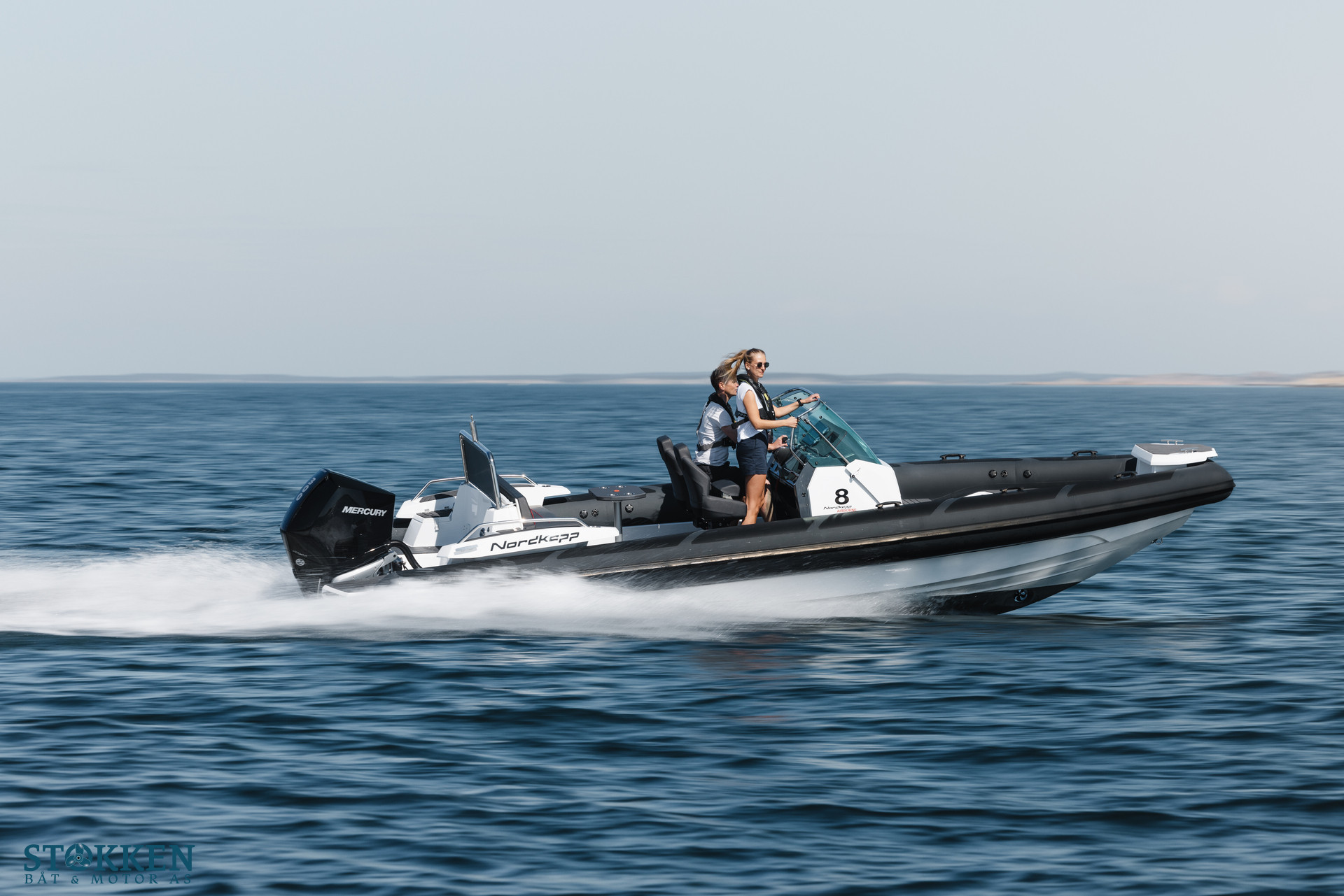 [general.product.image.short] 1 - Nordkapp Airborne 8 - Hvit Mercury 350hk V10 2026