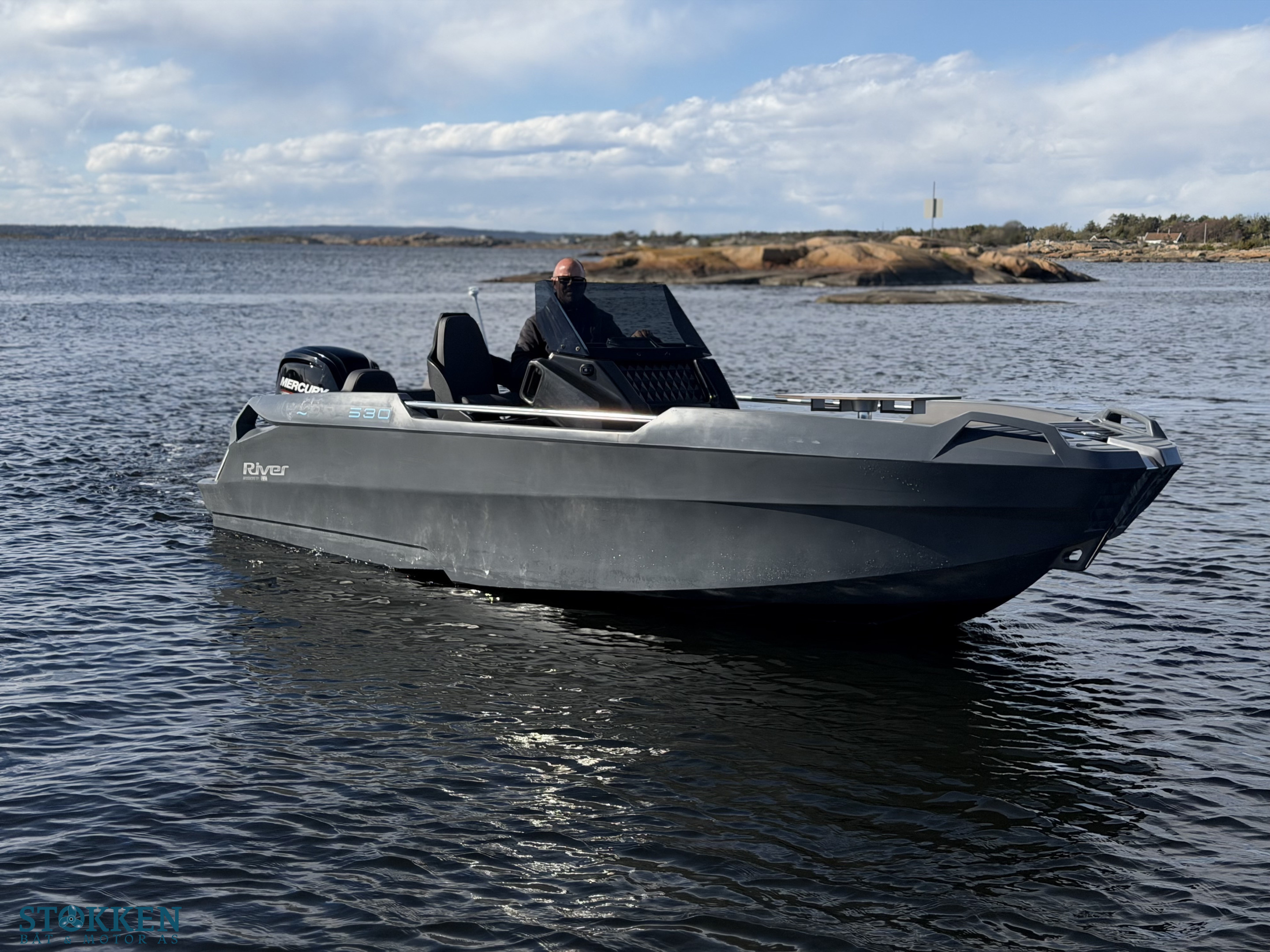 [general.product.image.short] 1 - River 530 Hydra XR - Mercury 60hk - Se den på pins