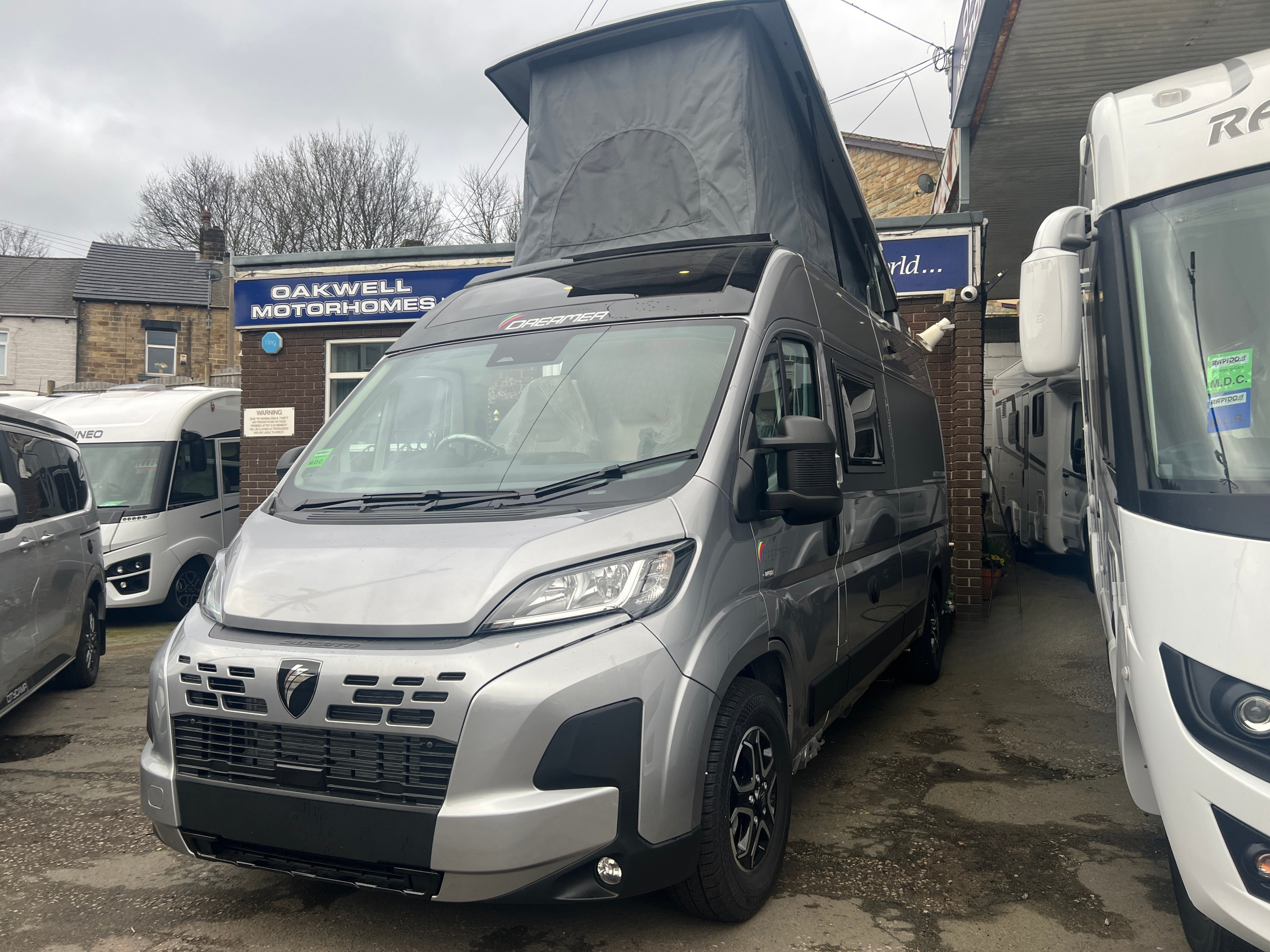 [general.product.image.short] 1 - Dreamer D55 Up Addict 2,2L 140  3,5T Auto 2025