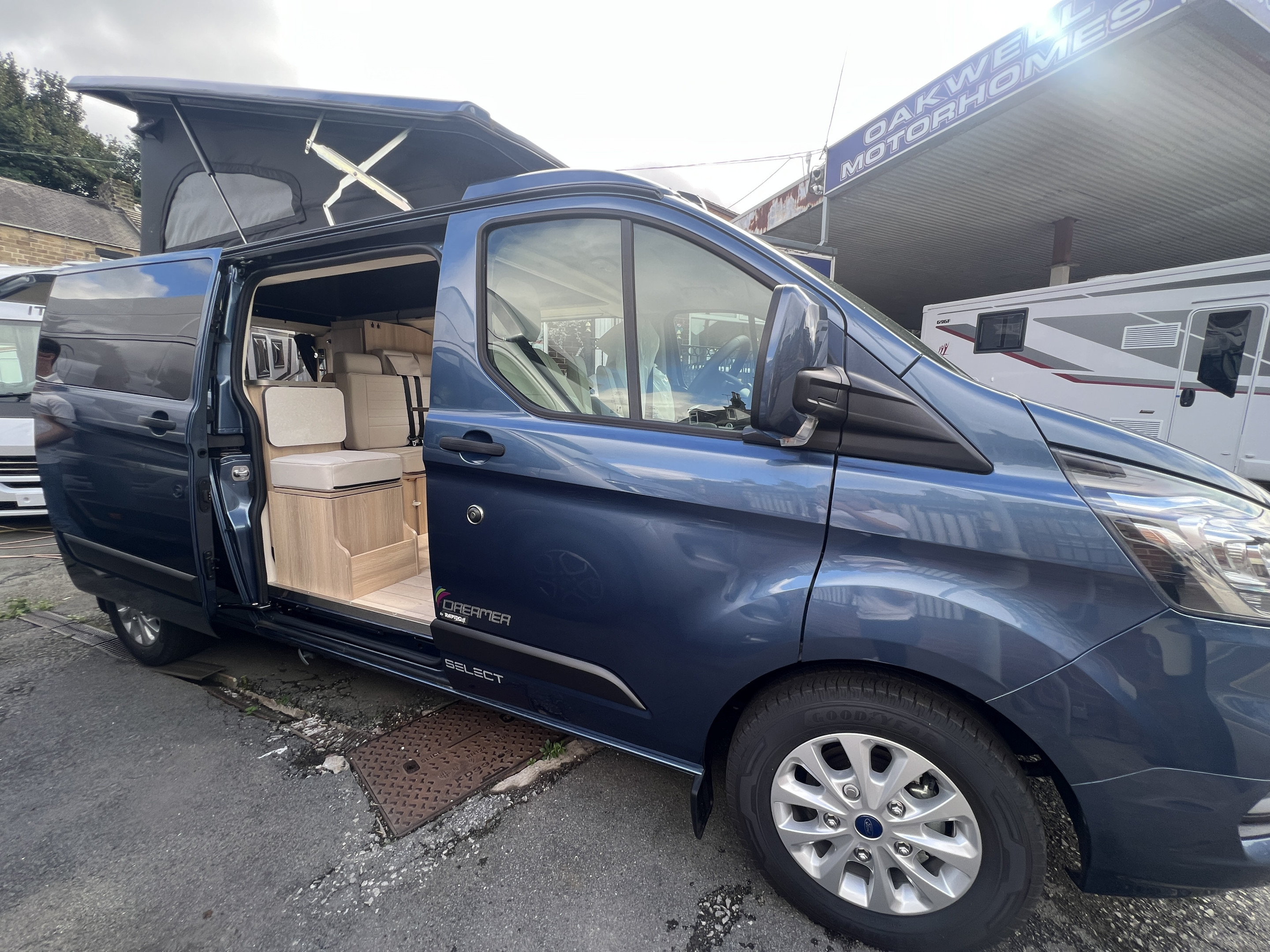 [general.product.image.short] 1 - Dreamer Capland Ford Transit Custom 2025