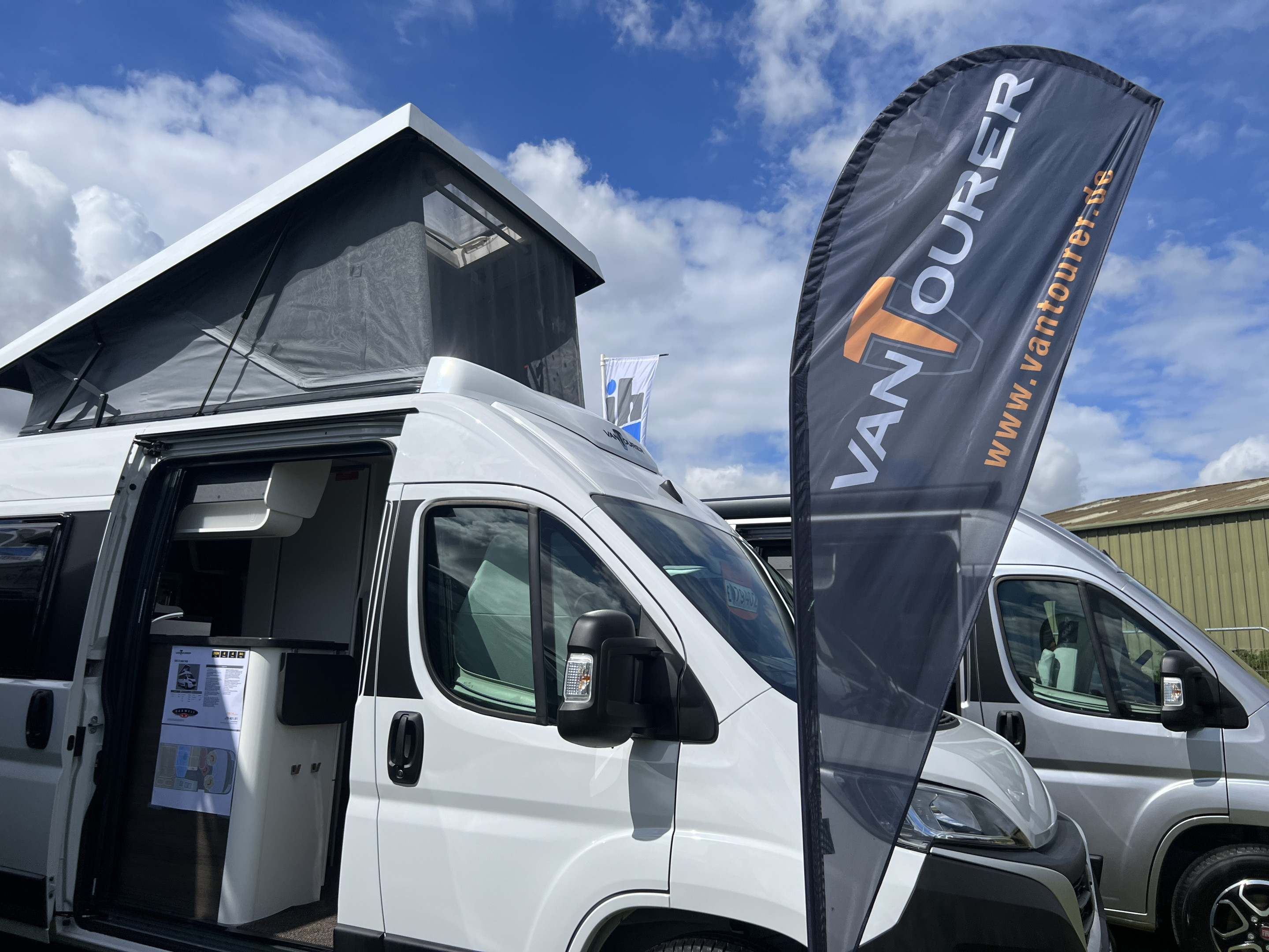 [general.product.image.short] 1 - Knaus Vantourer 540 D pop top 2025