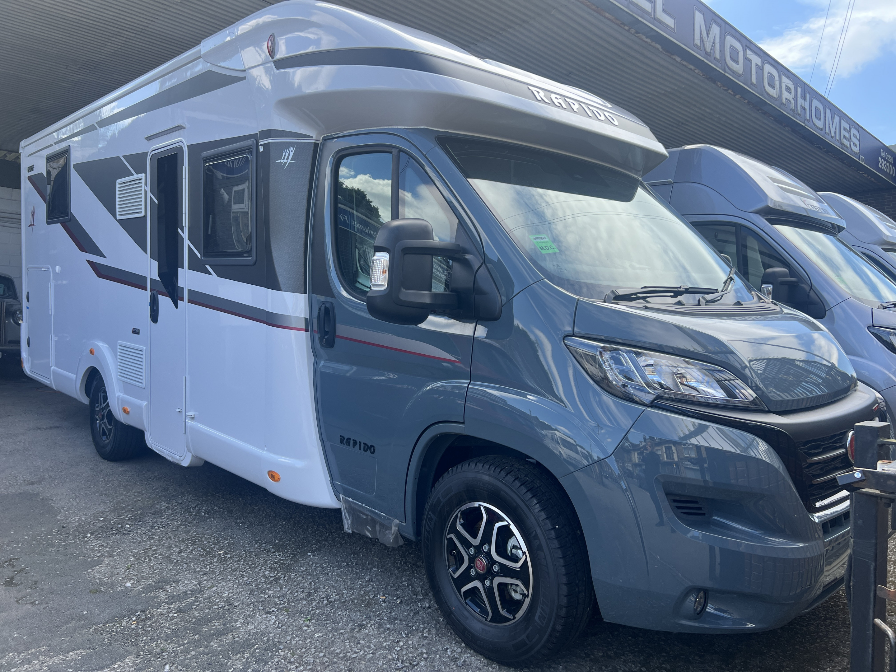 [general.product.image.short] 1 - Rapido 696 F 2025