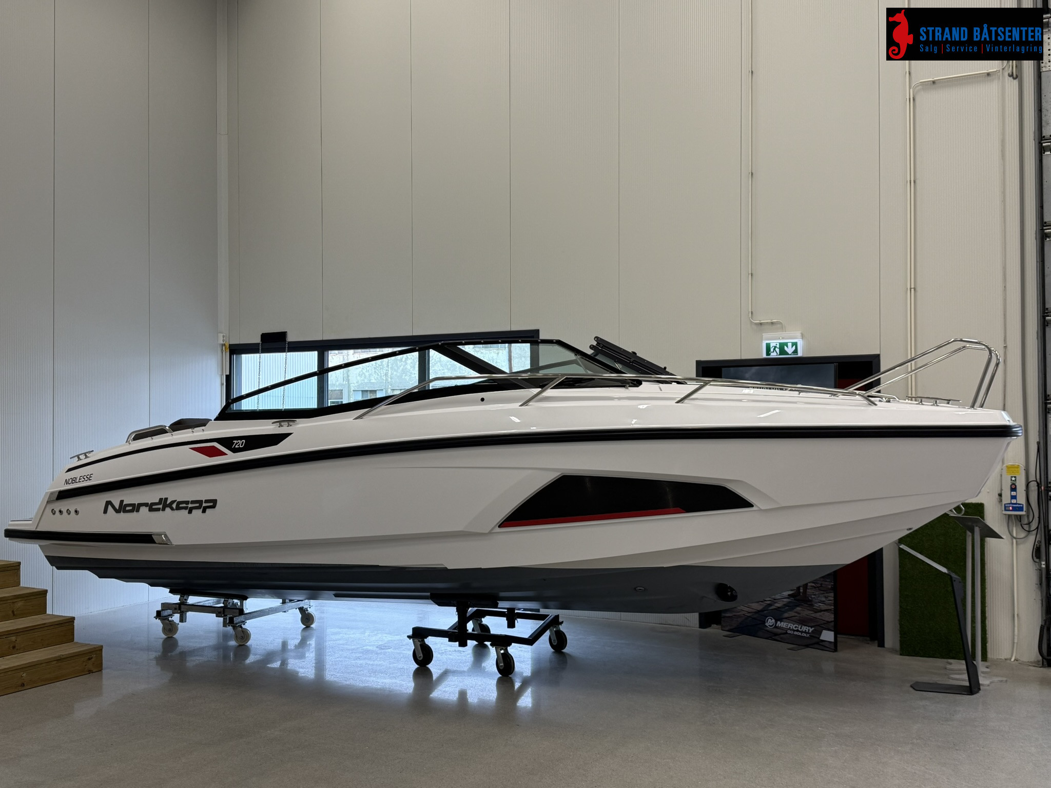 [general.product.image.short] 1 - Nordkapp Noblesse 720 m/250hk Mercury Verado hvit 