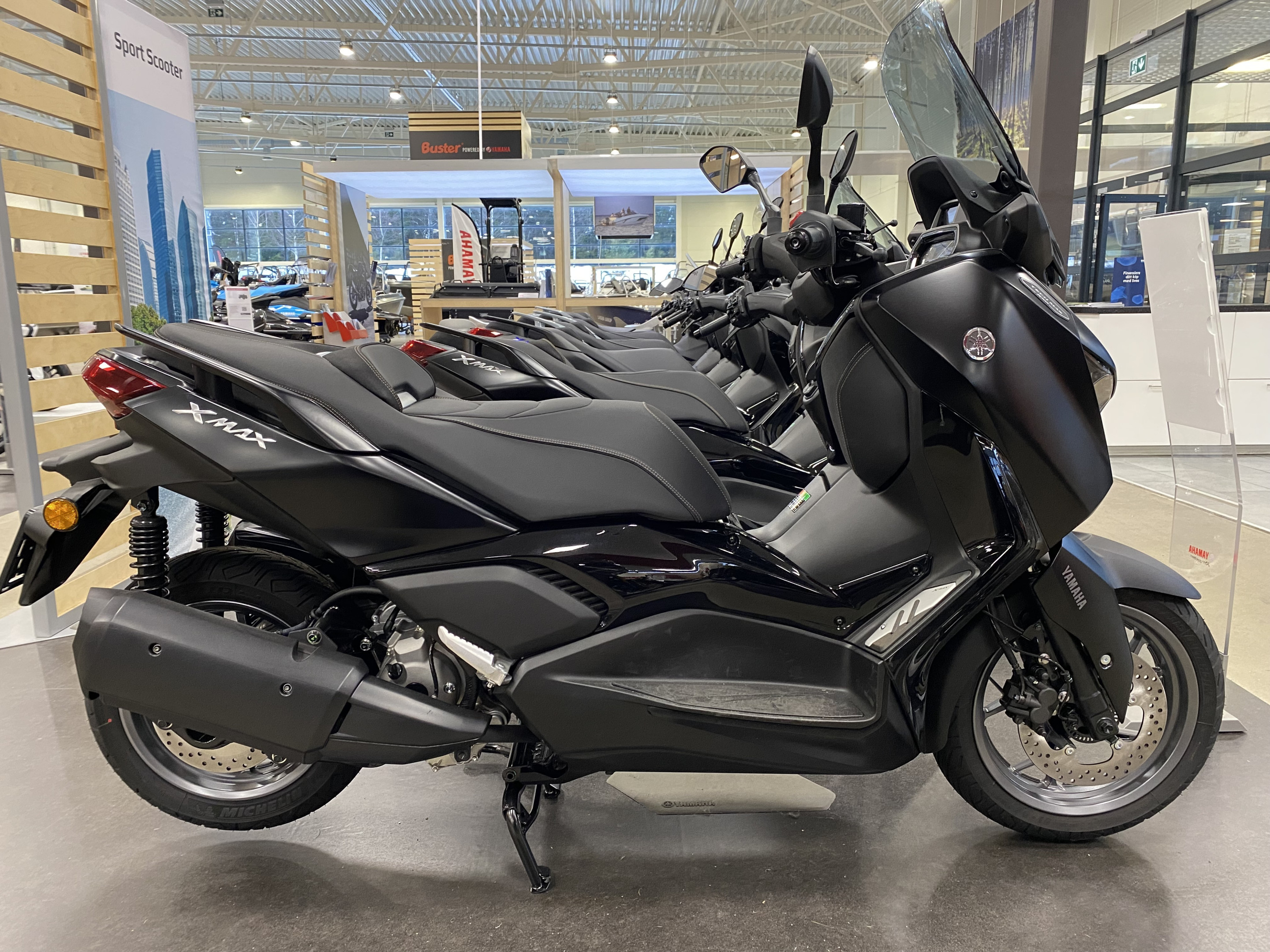 Produktbild 1 - Yamaha XMAX 300 TechMax 2024 Kampanj!  2024