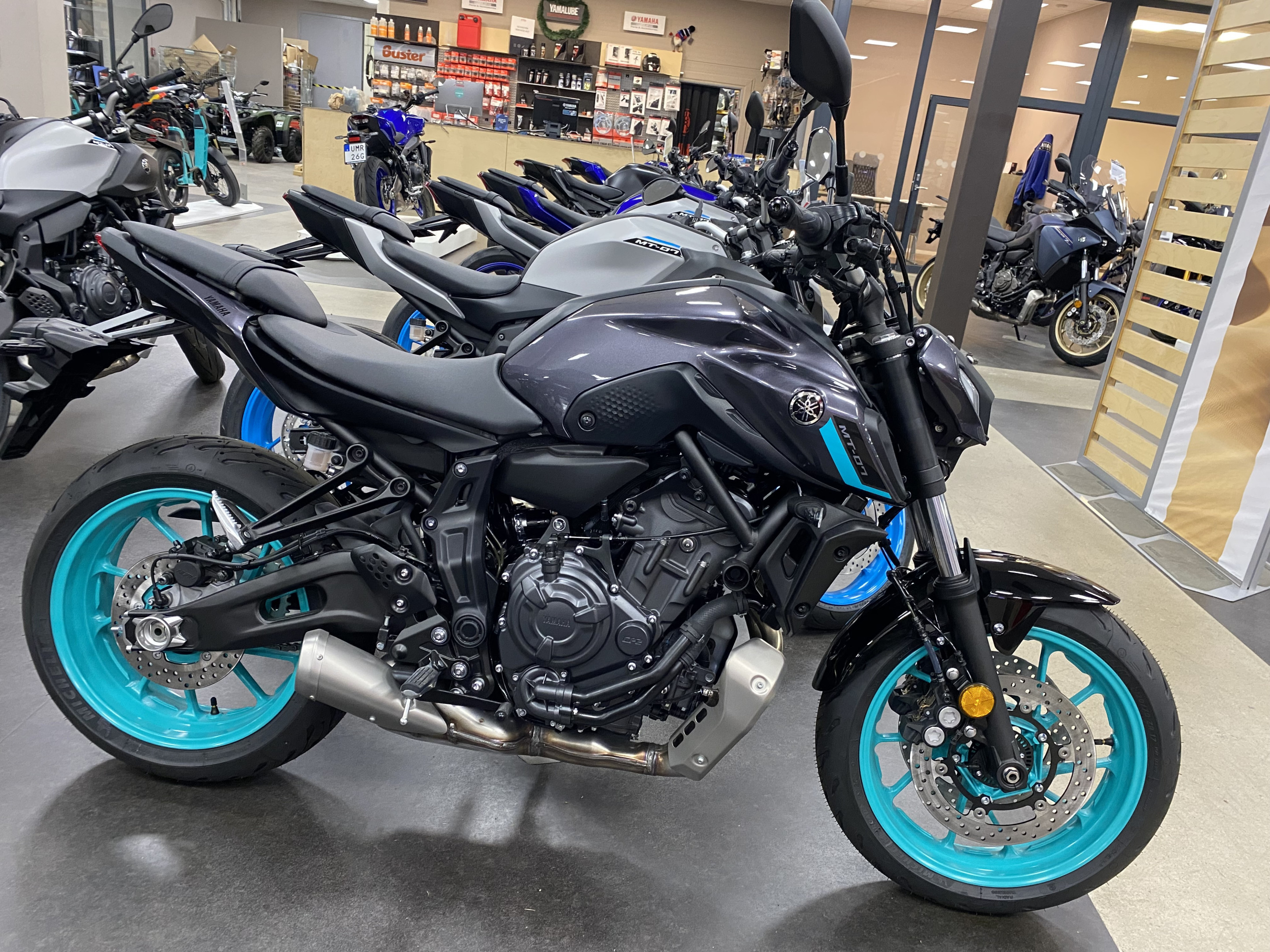 Produktbild 1 - Yamaha MT-07 2024 MIDNIGHT CYAN Kampanj!  2024