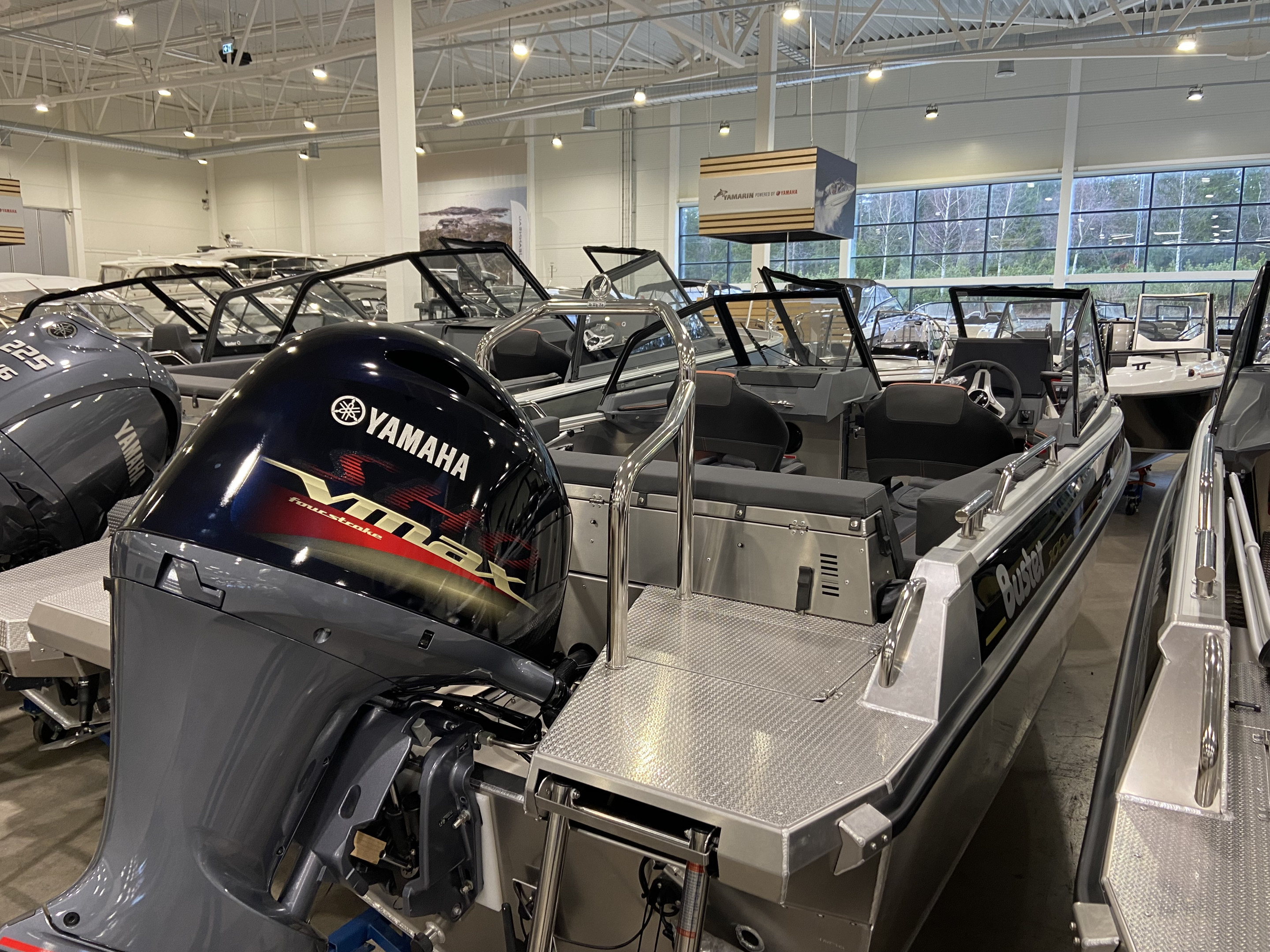 Produktbild 1 - Buster XXL VMAX Yamaha VF150 VMAX 2025 KAMPANJ 202