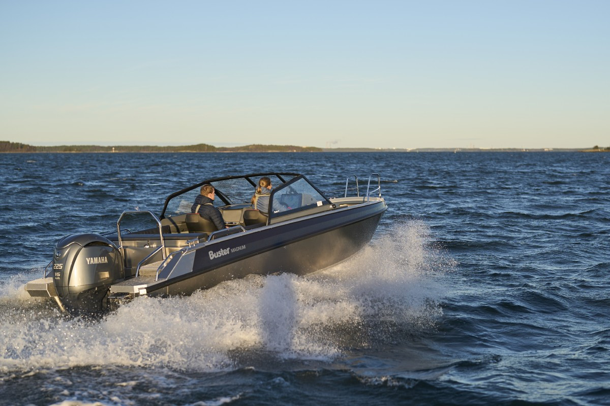 Produktbild 1 - Buster Magnum + Yamaha F225XCB *I BUTIK* 2025