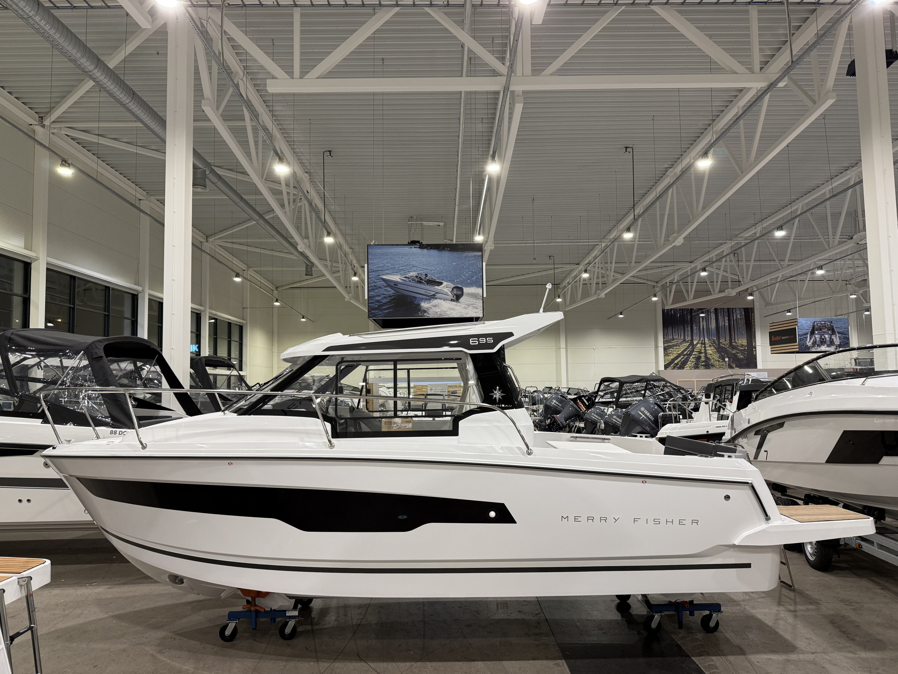 Produktbild 1 - Jeanneau 695 S2 ink. Yamaha F150 LCA 2026 2025