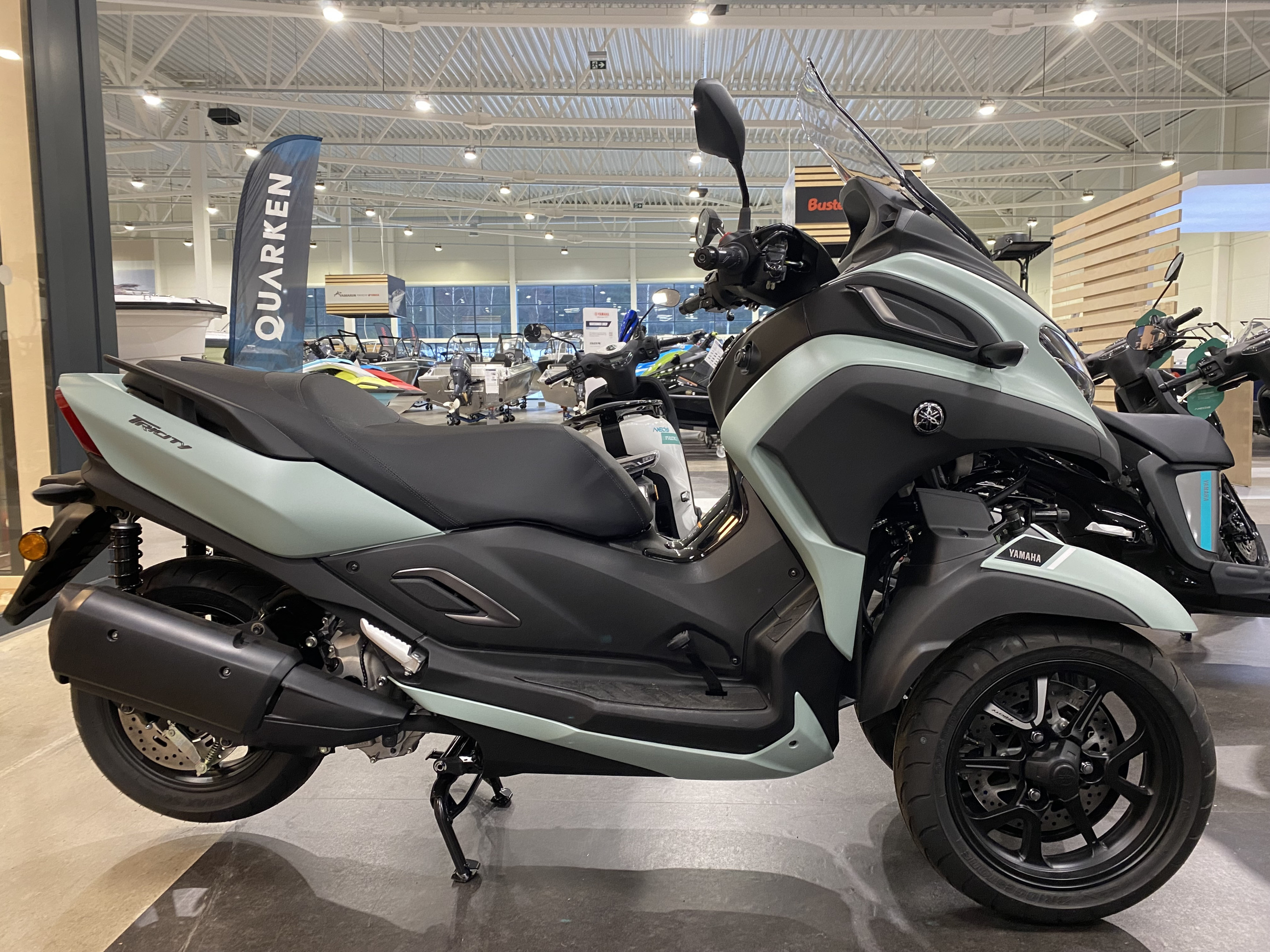 Produktbild 1 - Yamaha TRICITY 300 2024 ZEN GREEN Kampanj! 2024