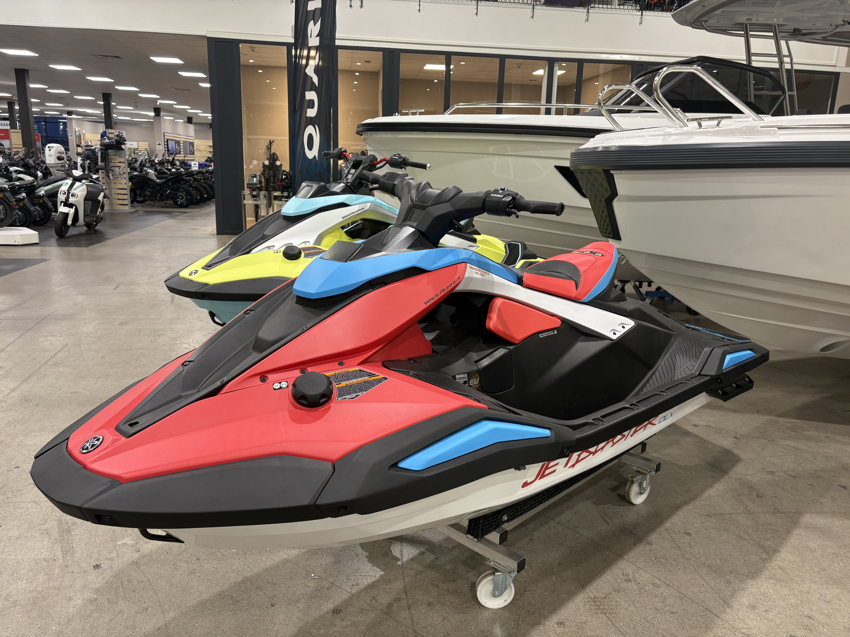 Produktbild 1 - Yamaha Waverunner JetBlaster DLX  2025
