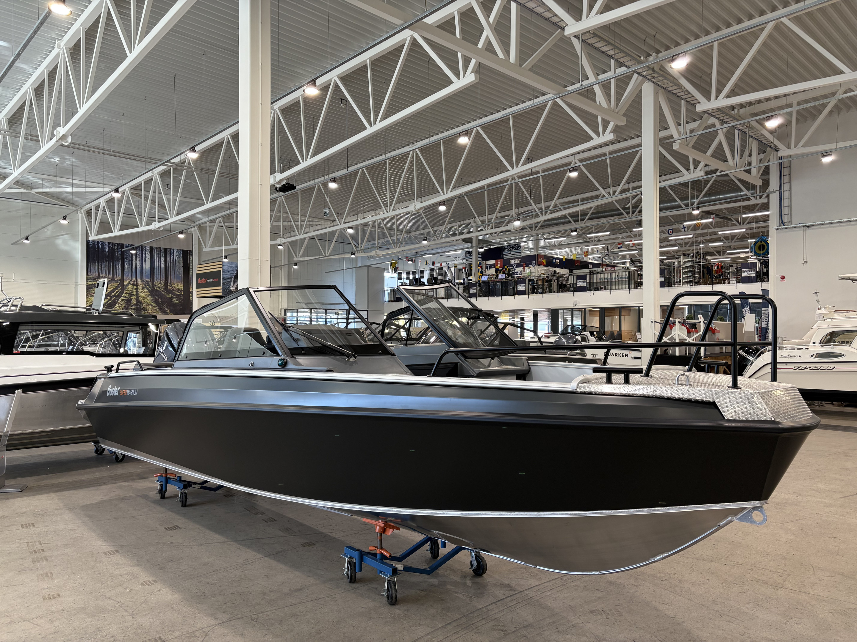 Produktbild 1 - Buster Supermagnum med F350 XSA Black edition Joys