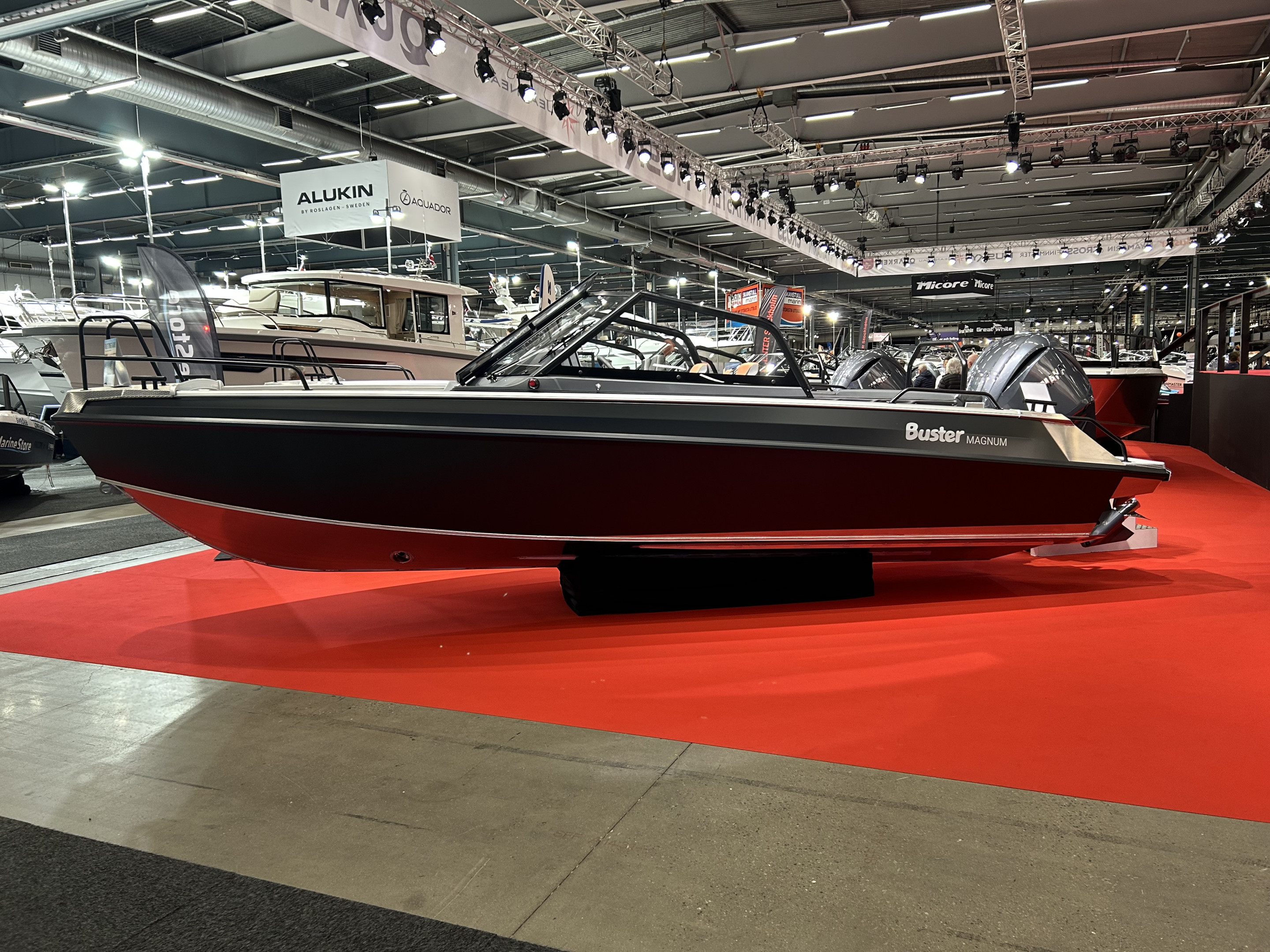 Produktbild 1 - Buster Magnum ink. Yamaha F250XSB /Joystick / Blac