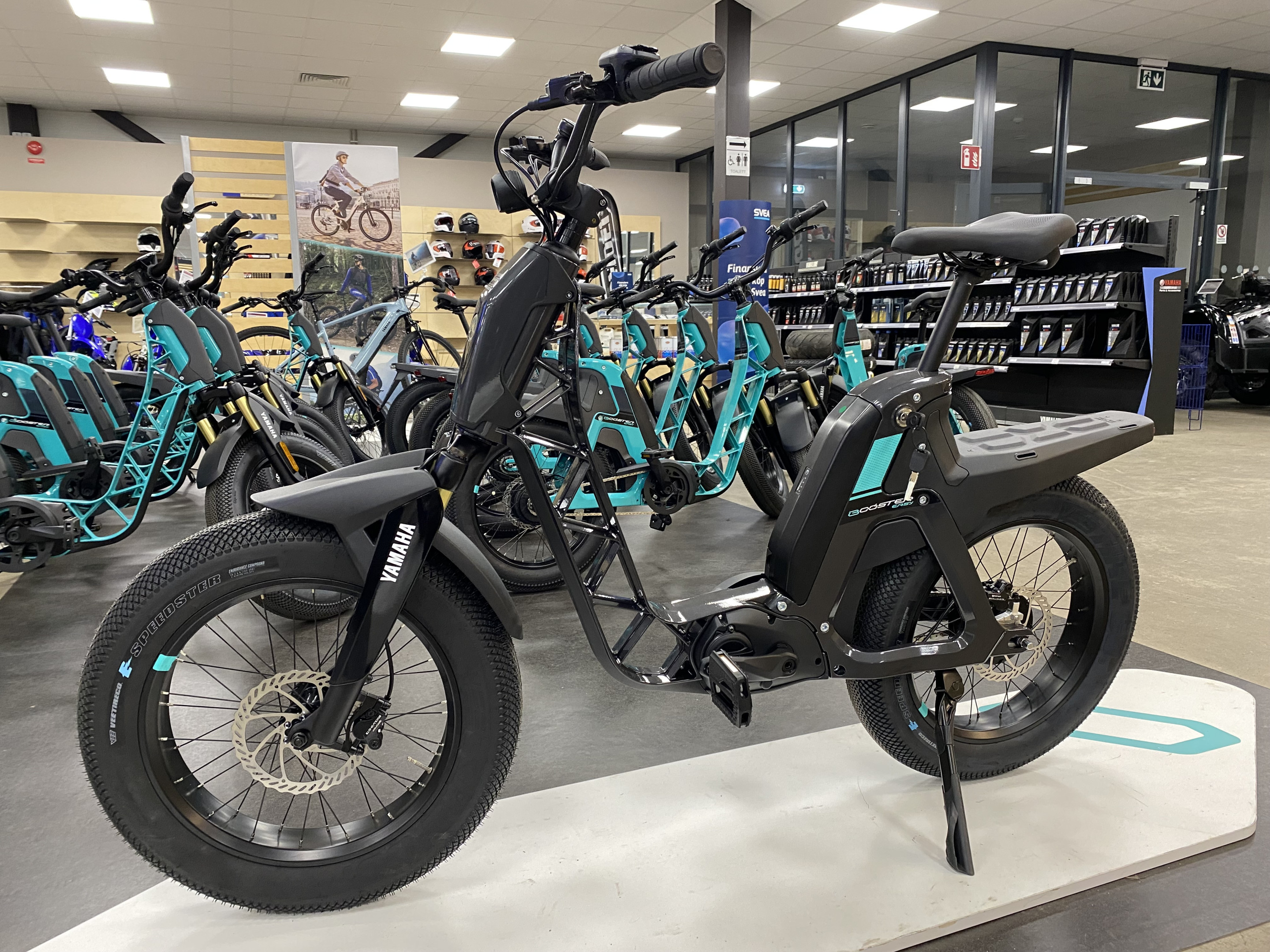 Produktbild 1 - Yamaha Booster Easy Tech Graphite Kampanj! 2025