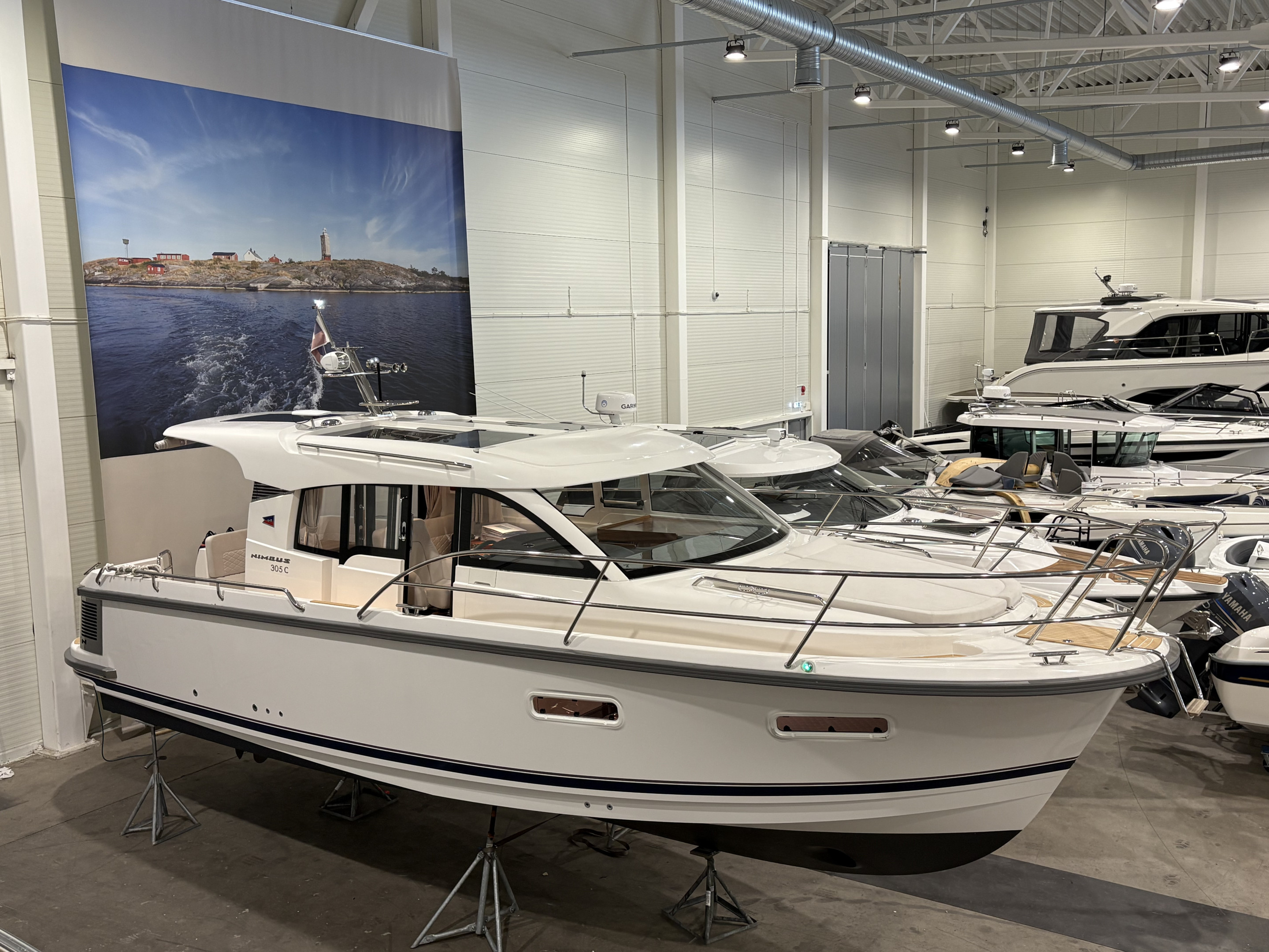 Produktbild 1 - Nimbus 305 Coupé med Volvo Penta D4 270  2024