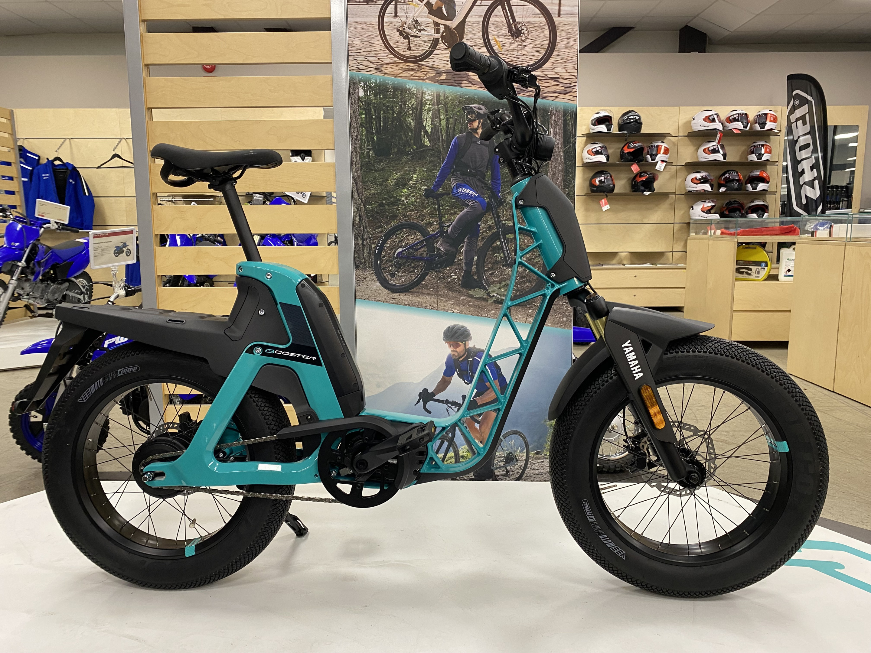 Produktbild 1 - Yamaha Booster Easy EU CYAN AQUA Kampanj!  2025