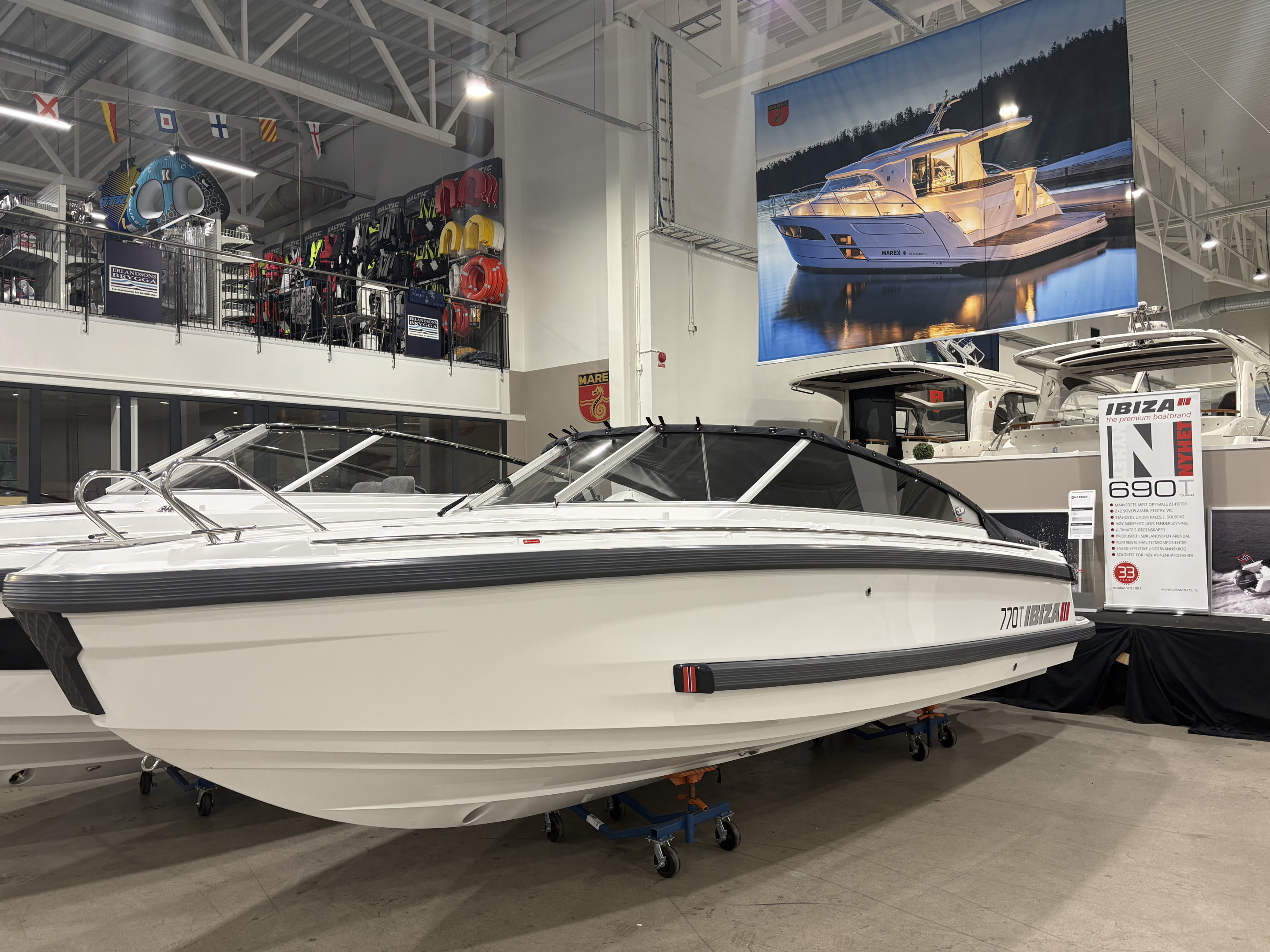 Produktbild 1 - Ibiza 770 Touring Yamaha F250 XSB2 White  2026