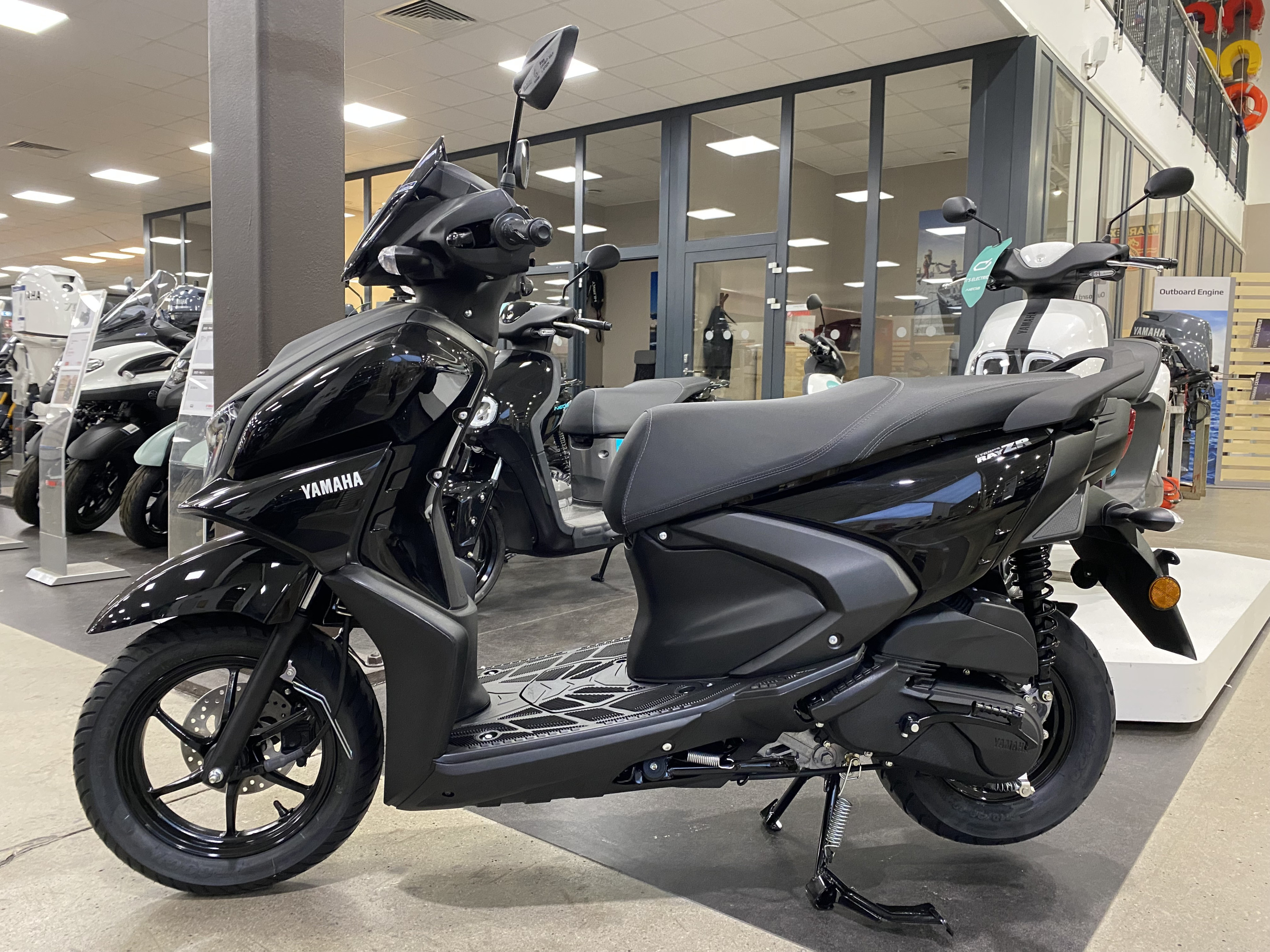 Produktbild 1 - Yamaha RAYZR 2025