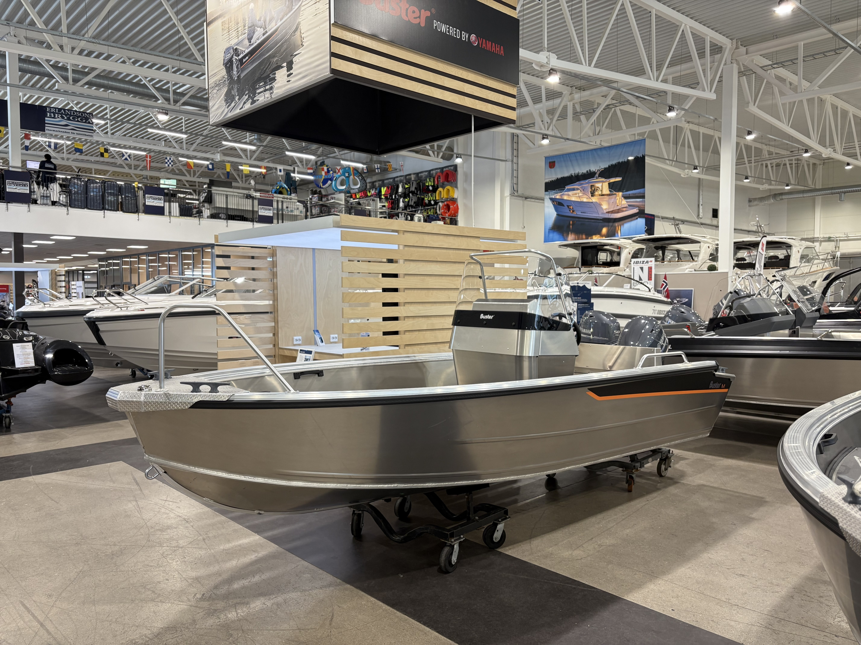 Produktbild 1 - Buster BUSTER Mcc Ink. Yamaha F40 2026