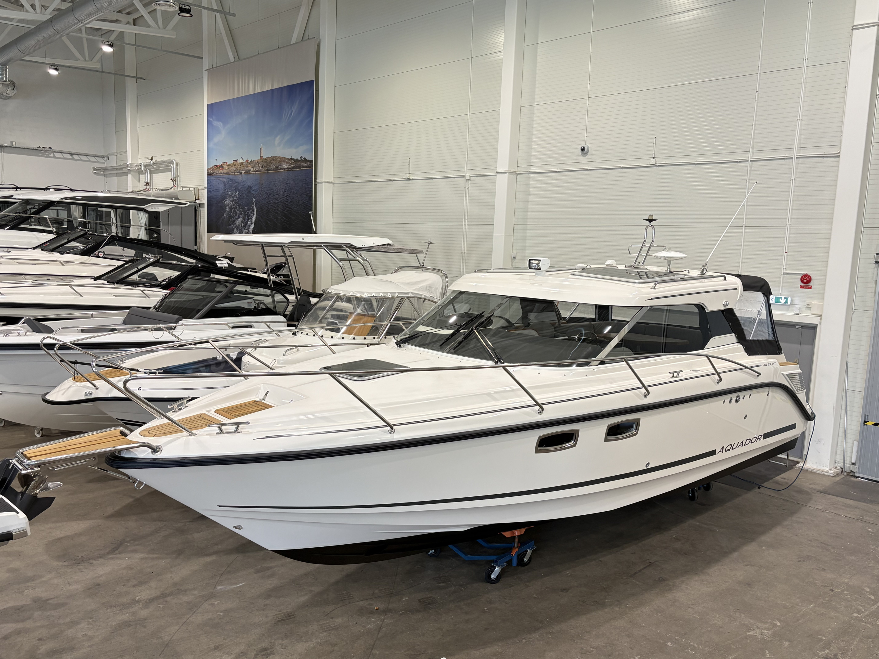 Produktbild 1 - Aquador 27 HT 3.0 TDI MERCRUISER *Nyskick!* 2015