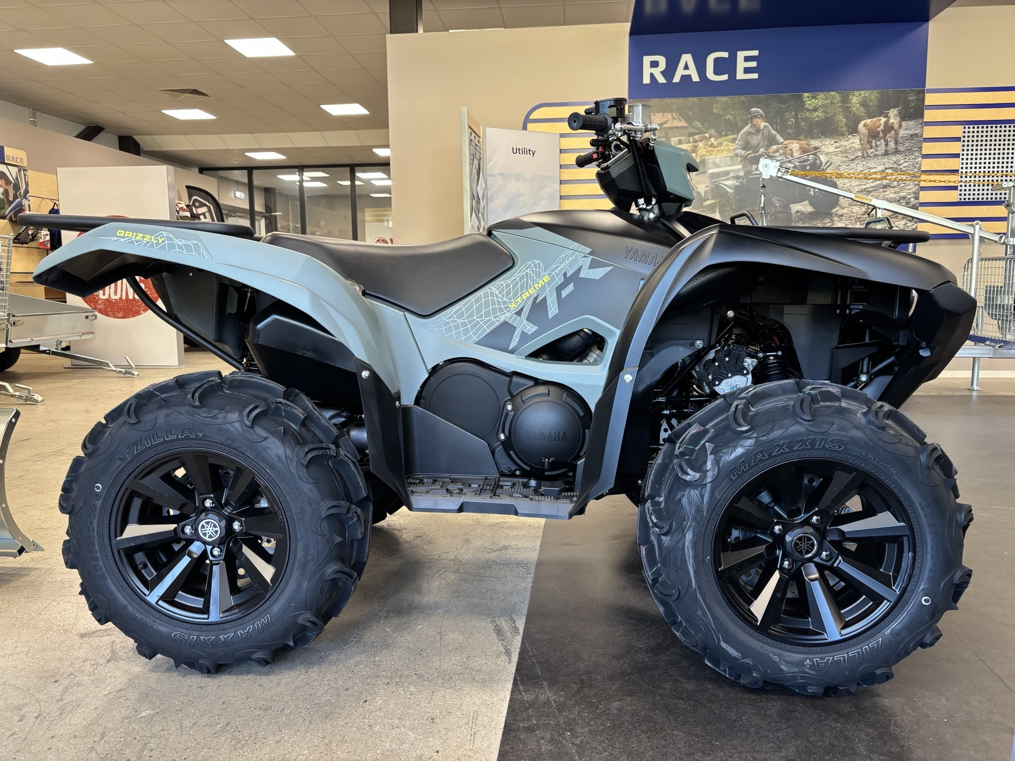 Produktbild 1 - Yamaha GRIZZLY 700 EPS XTR MOSSGREY / BLACK  2026