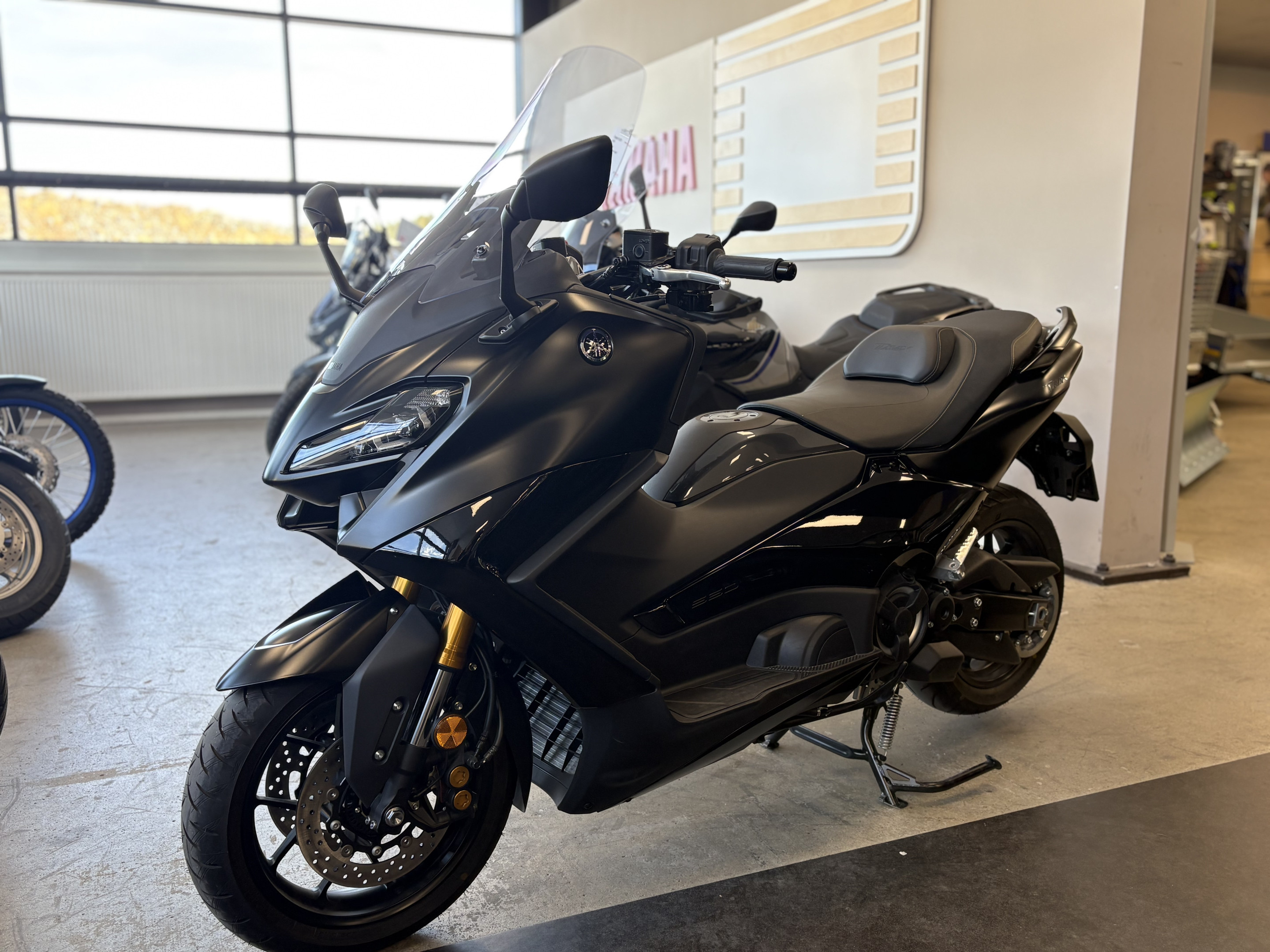 Produktbild 1 - Yamaha TMAX 560 TECHMAX *11mil!* 2024