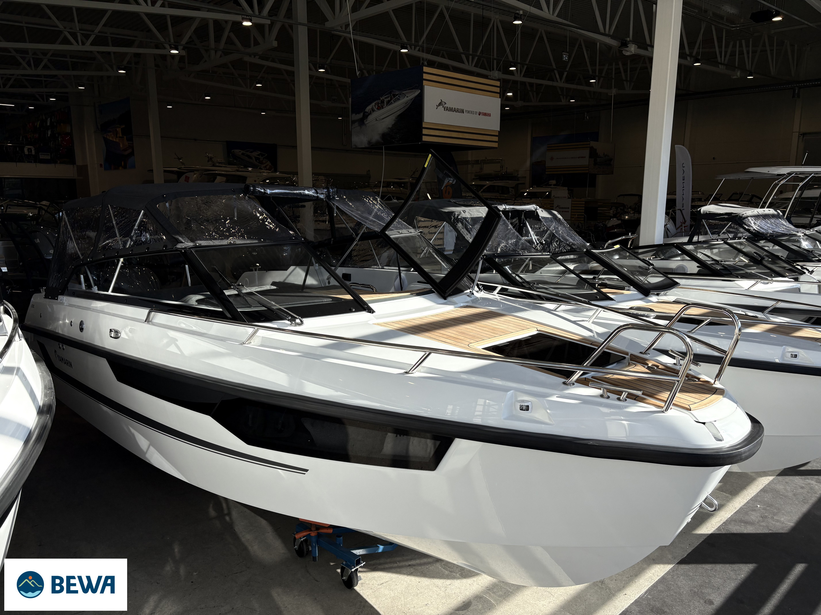 Produktbild 1 - Yamarin 67 DC Premium Yamaha F225 XCB  2026