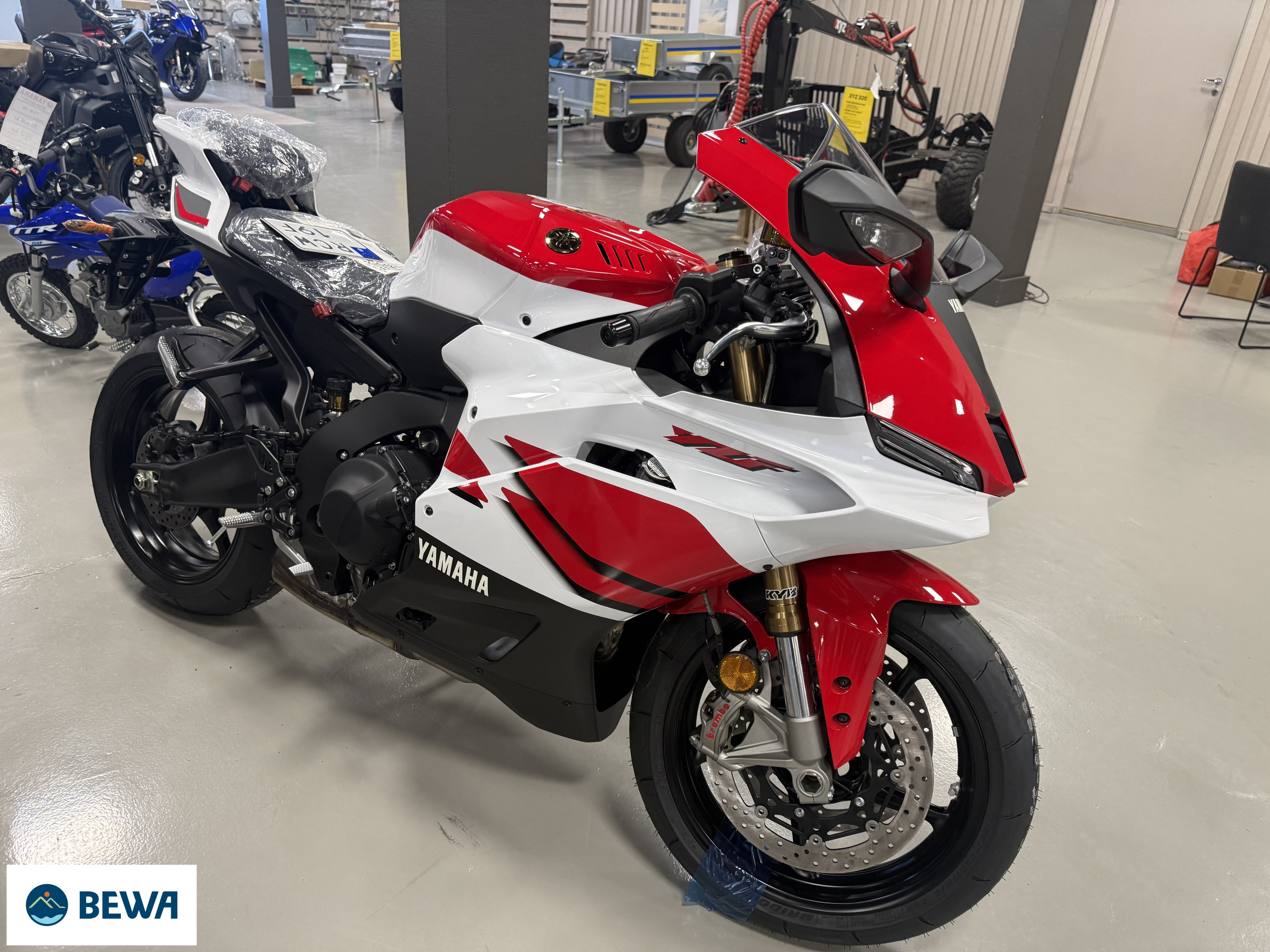 Produktbild 1 - Yamaha YZF-R9 70th Anniversary White 2026
