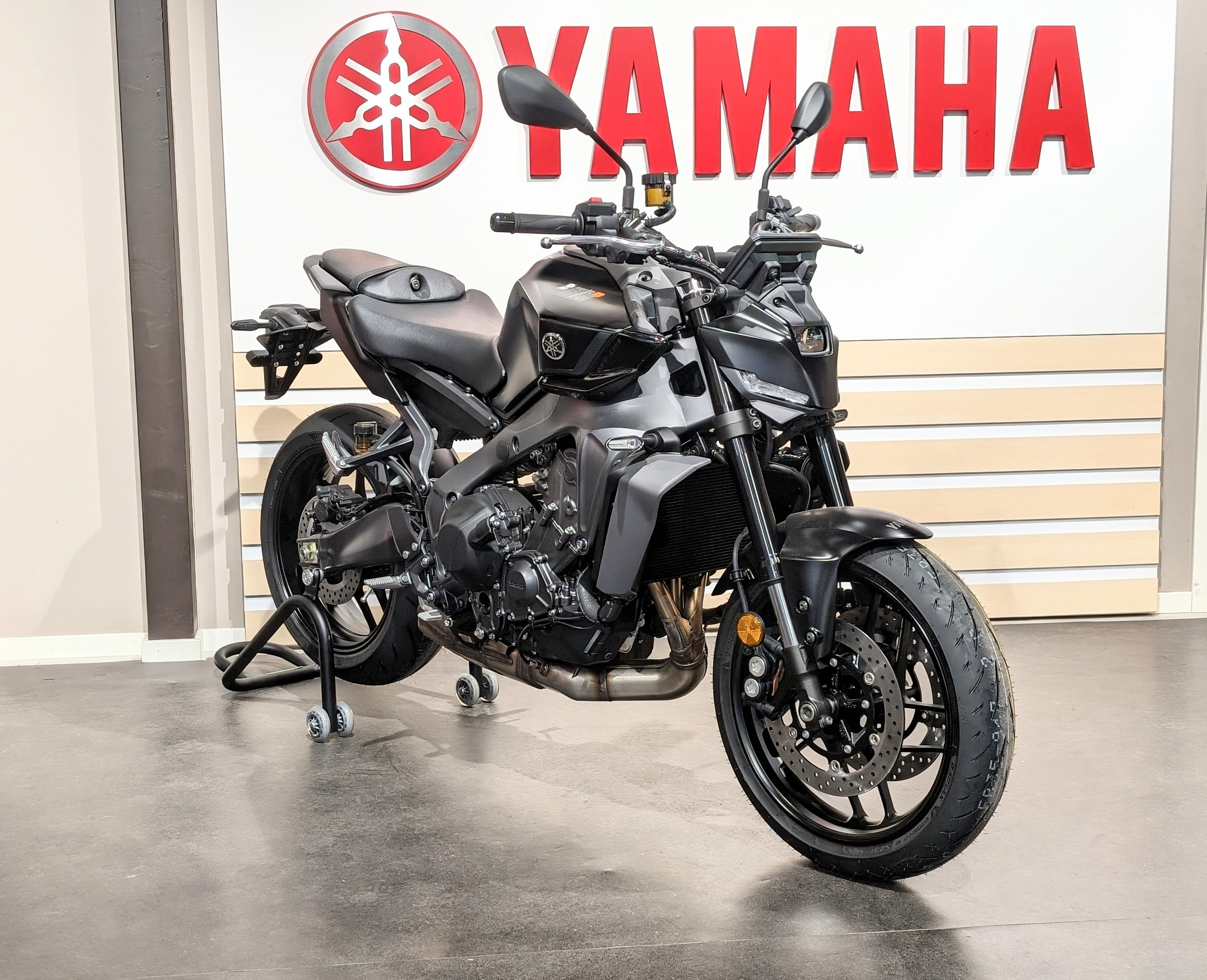 Produktbild 1 - Yamaha MT-09 Tech Black       2025