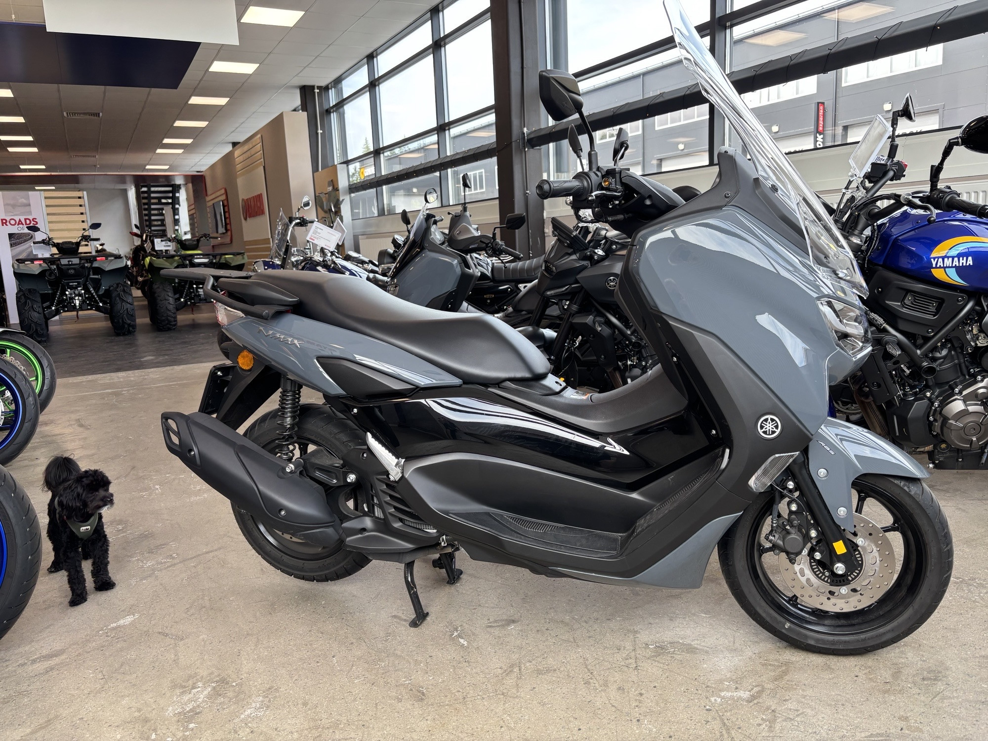 Produktbild 1 - Yamaha NMAX 125 NYSERVAD!  2023