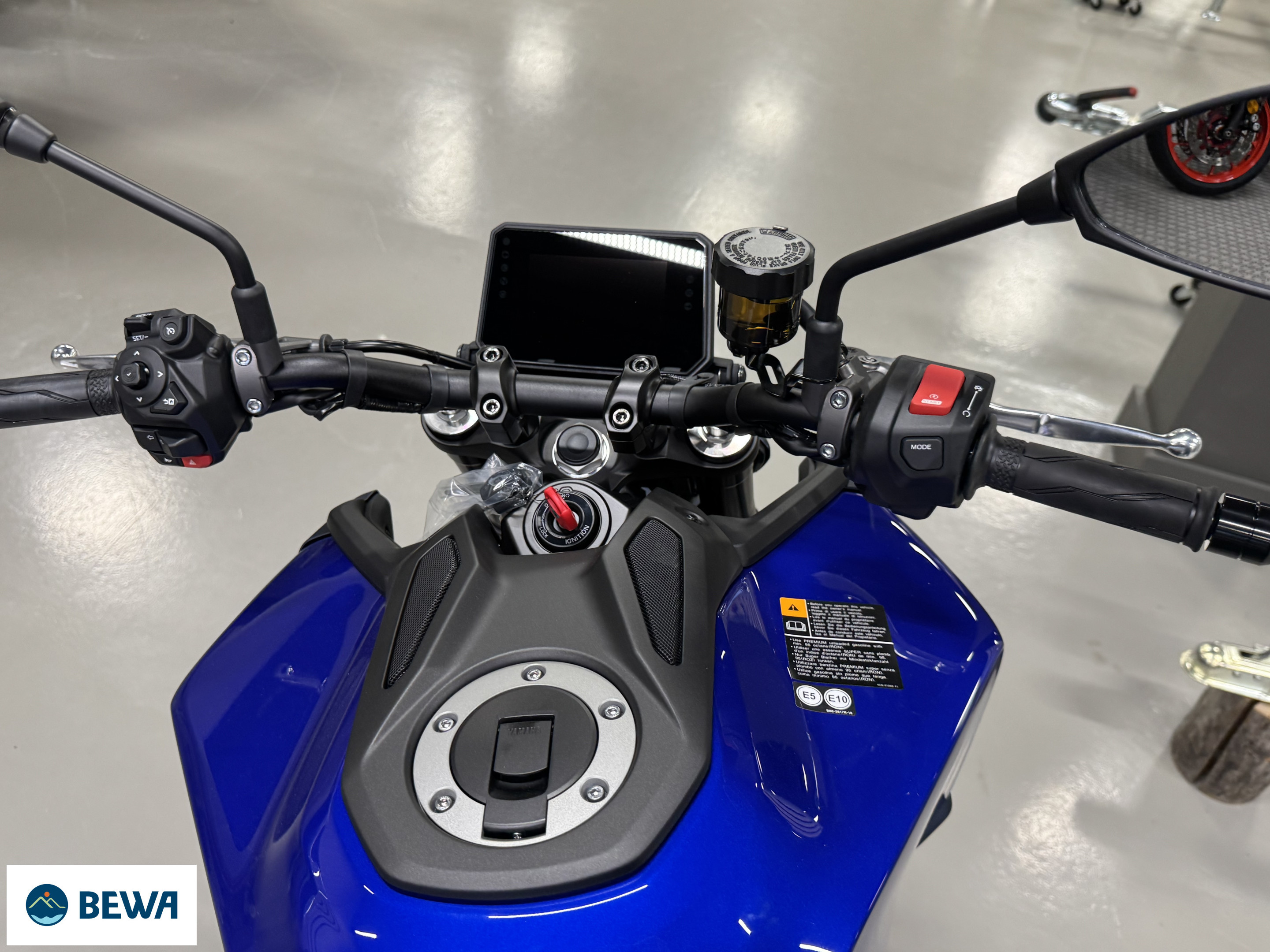 Produktbild 1 - Yamaha MT-09 Icon Blue *Kampanj 2025