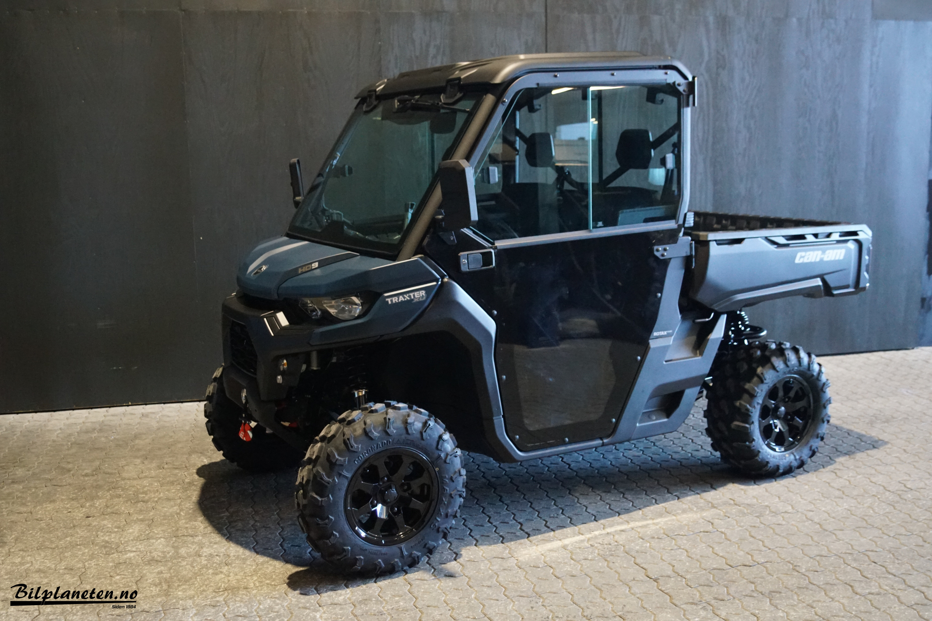 [general.product.image.short] 1 - Can-Am Traxter HD9 XU T ABS [6NTC] 2026