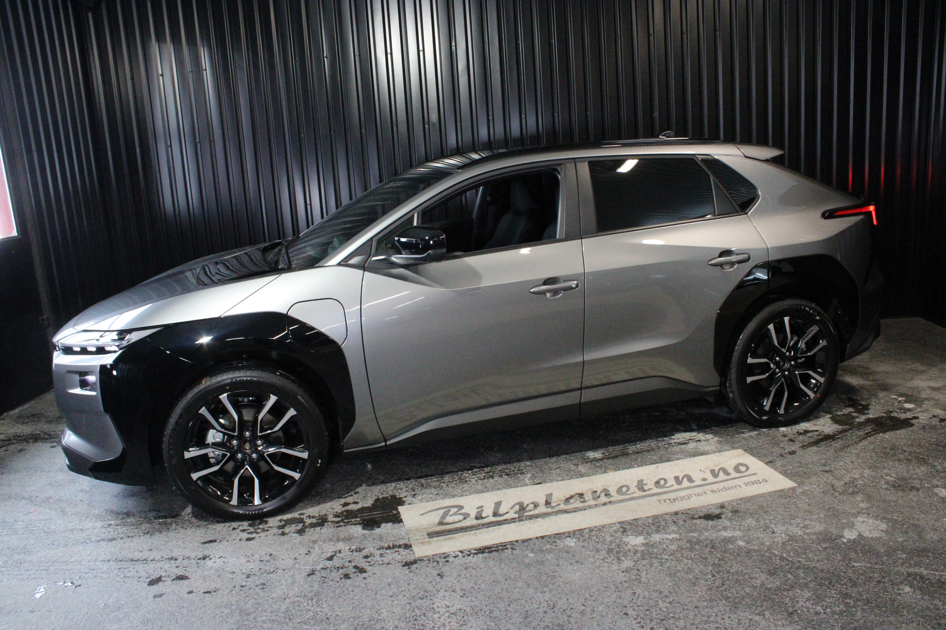 [general.product.image.short] 1 - Subaru  SOLTERRA XRS 2026