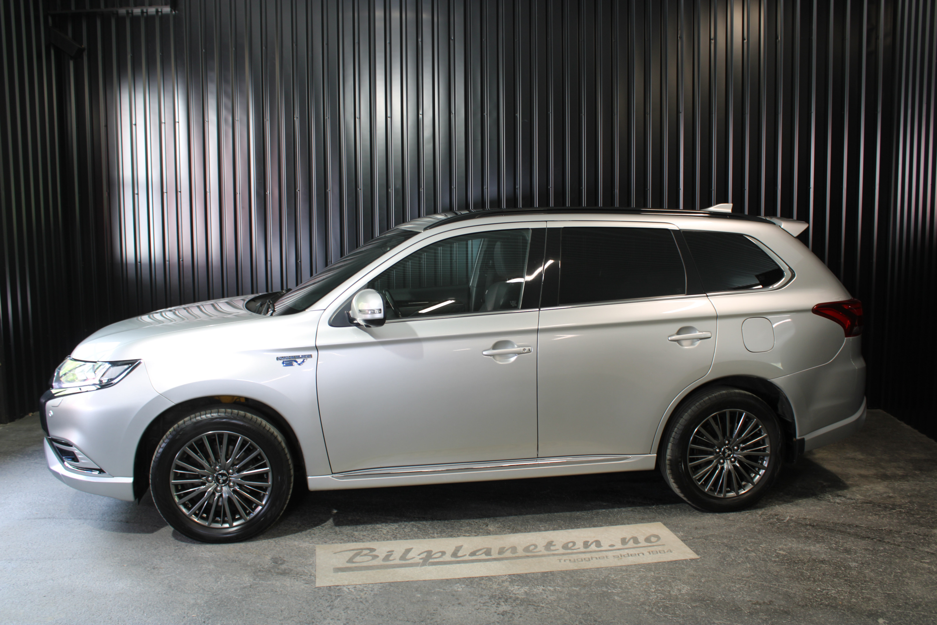 [general.product.image.short] 1 - Mitsubishi MITSUBISHI OUTLANDER 2019
