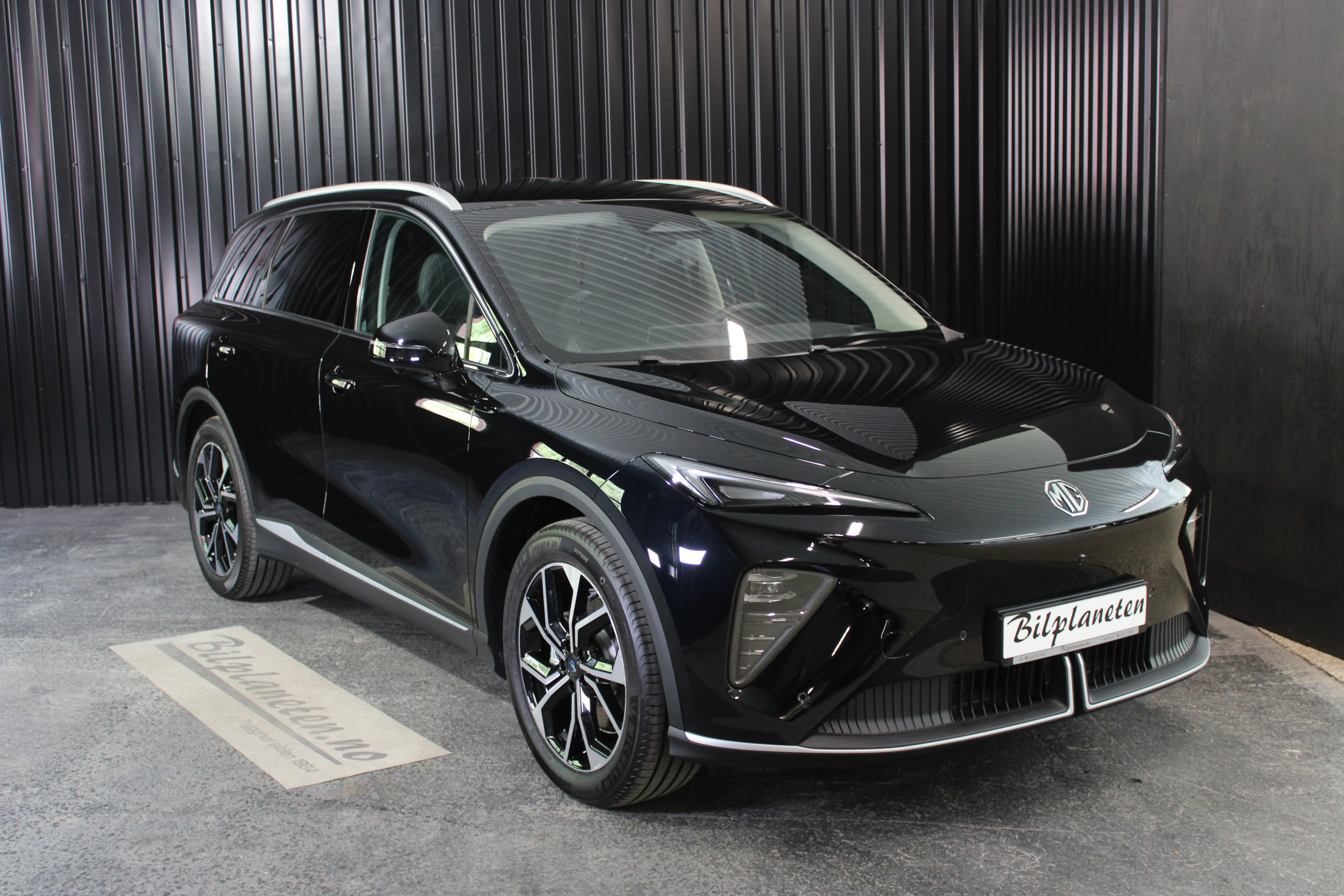 [general.product.image.short] 1 - MG S6 Pebble Black 2026