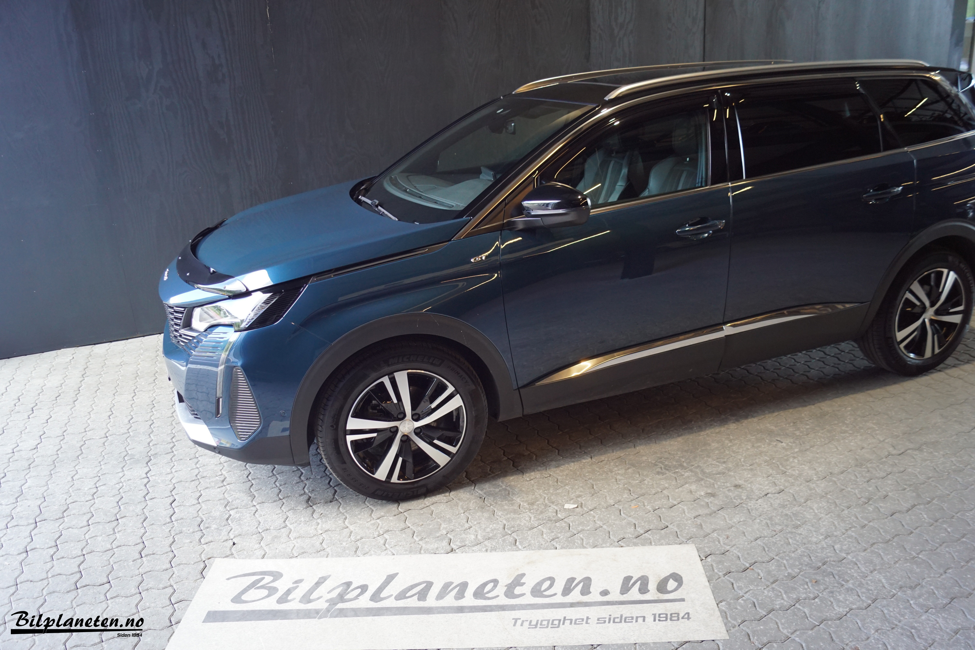 [general.product.image.short] 1 - Peugeot 5008 2021