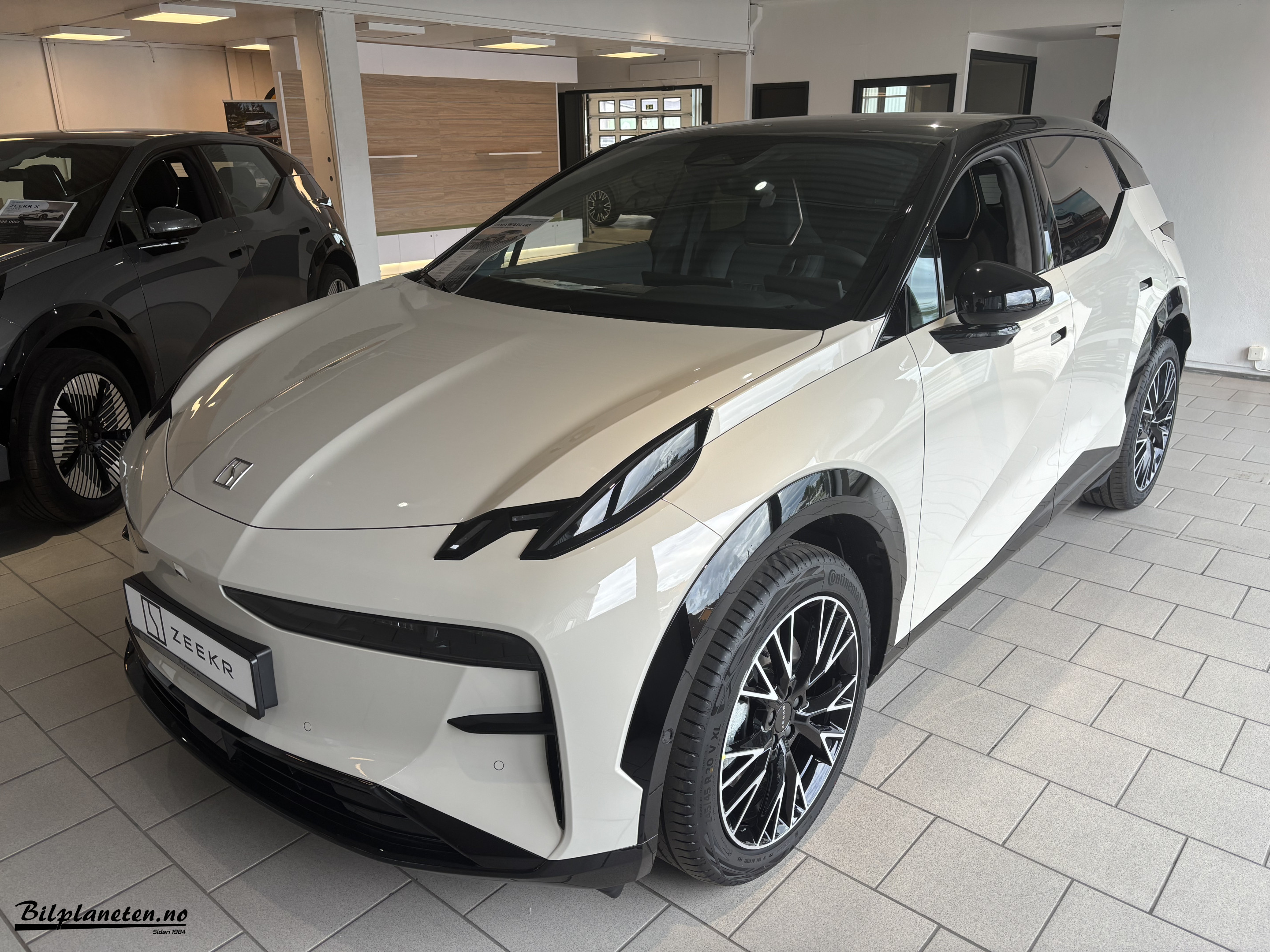 [general.product.image.short] 1 - Zeekr X Privilege AWD 2025