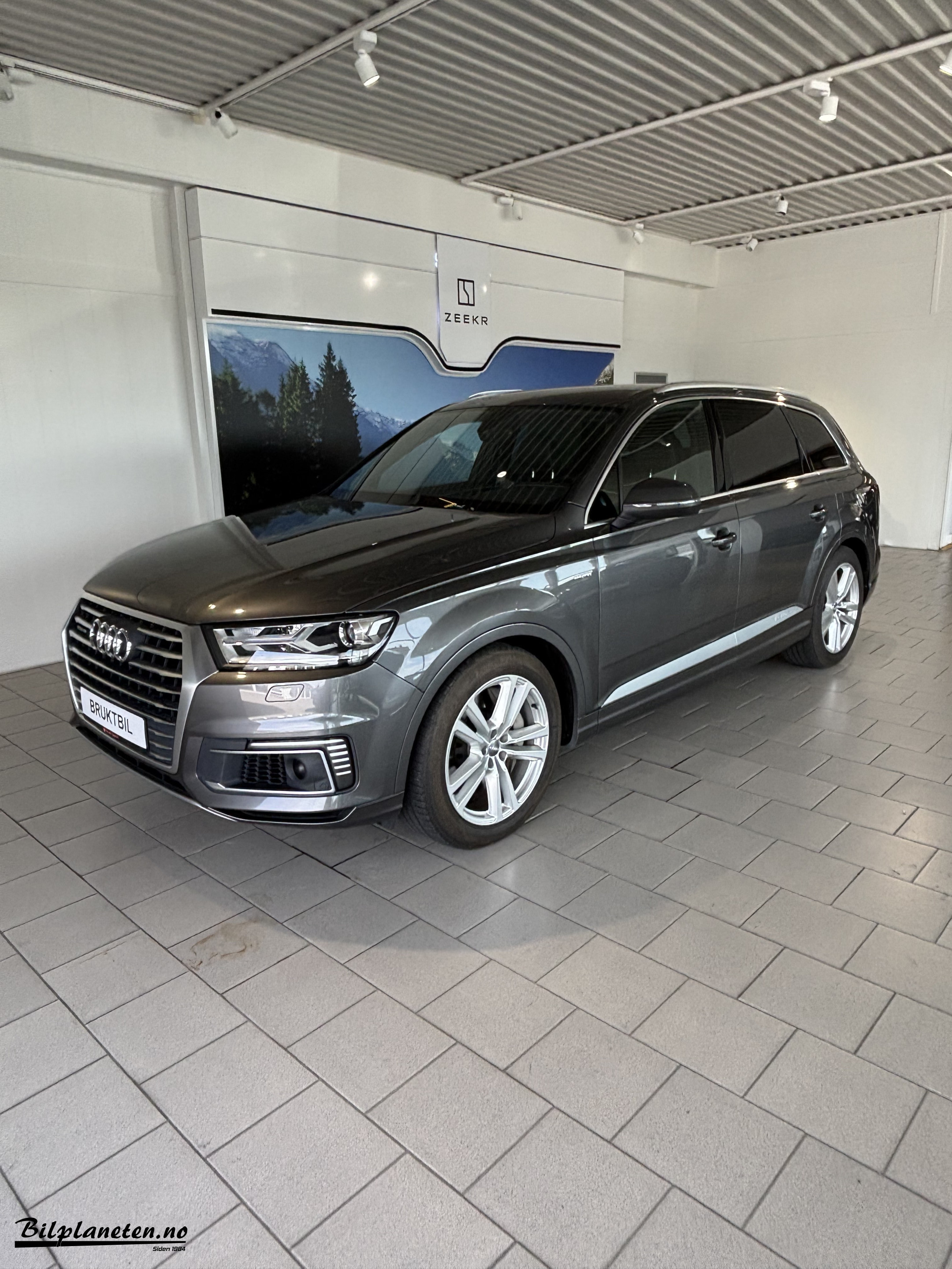 [general.product.image.short] 1 - Audi Q7 E TRON 2018